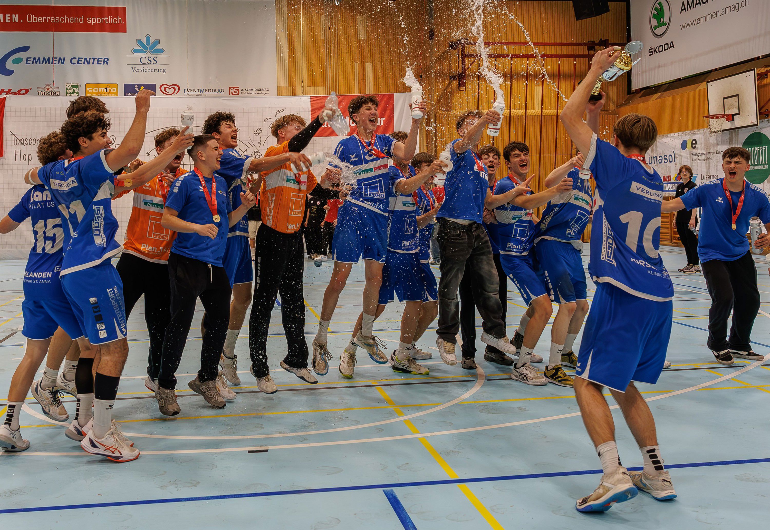 SG Pilatus、Pfadi Winterthur、GC Amicitia Zurichは、子孫でチャンピオンシップタイトルを獲得します