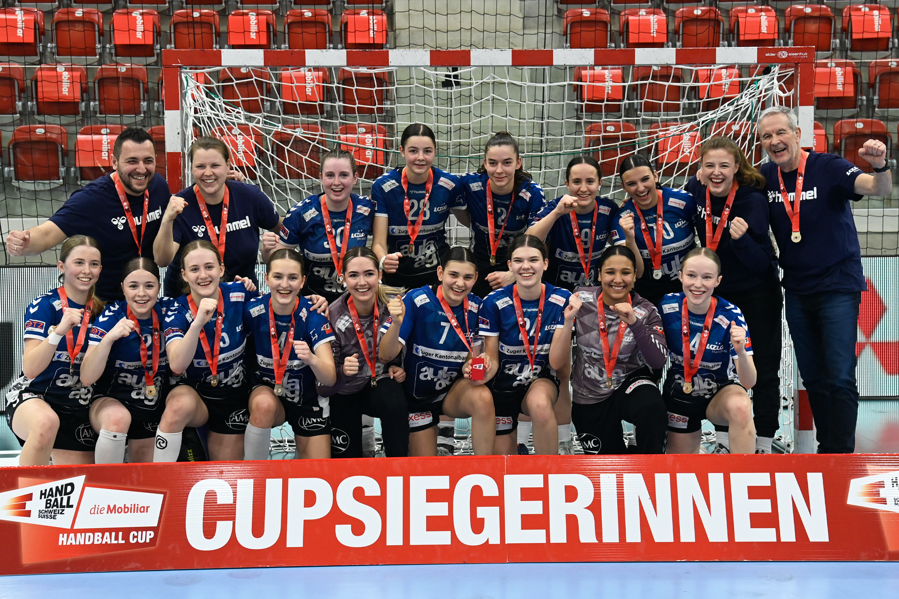 156 Juniorinnen Cupsiger