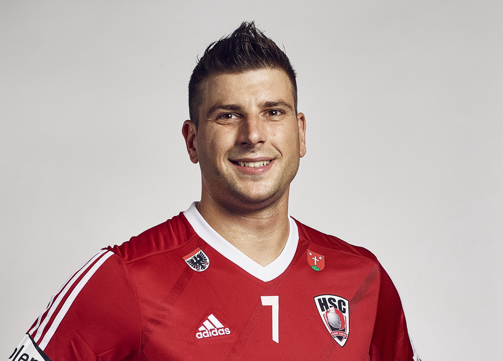 Nikola Isailovic in der Saison 2017/18 im Trikot des HSC Suhr Aarau. (Adrian Ehrbar)