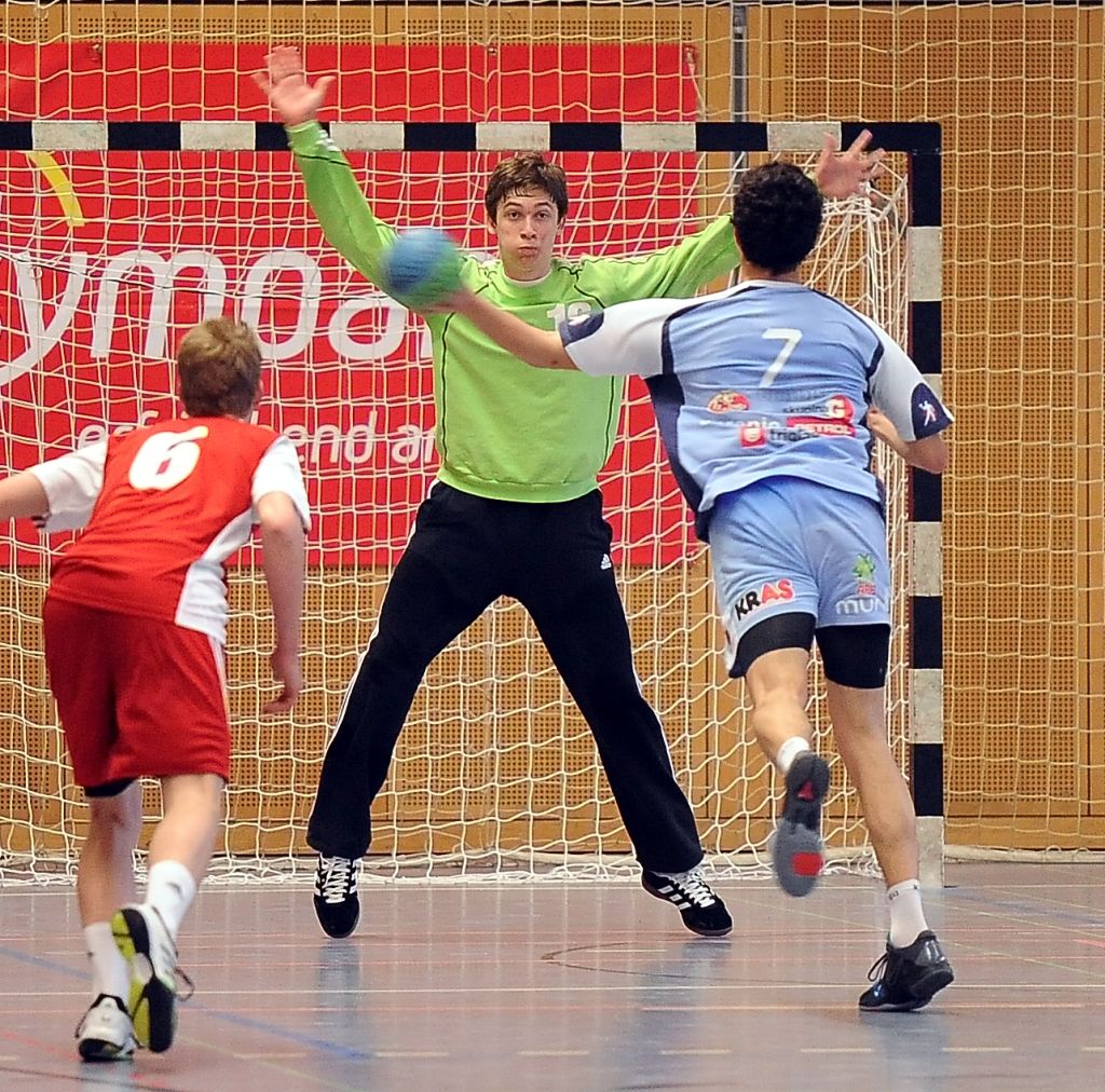 2010-05-11_awa_hand2010CHsloU19_nr16 Nikola Portner.JPG