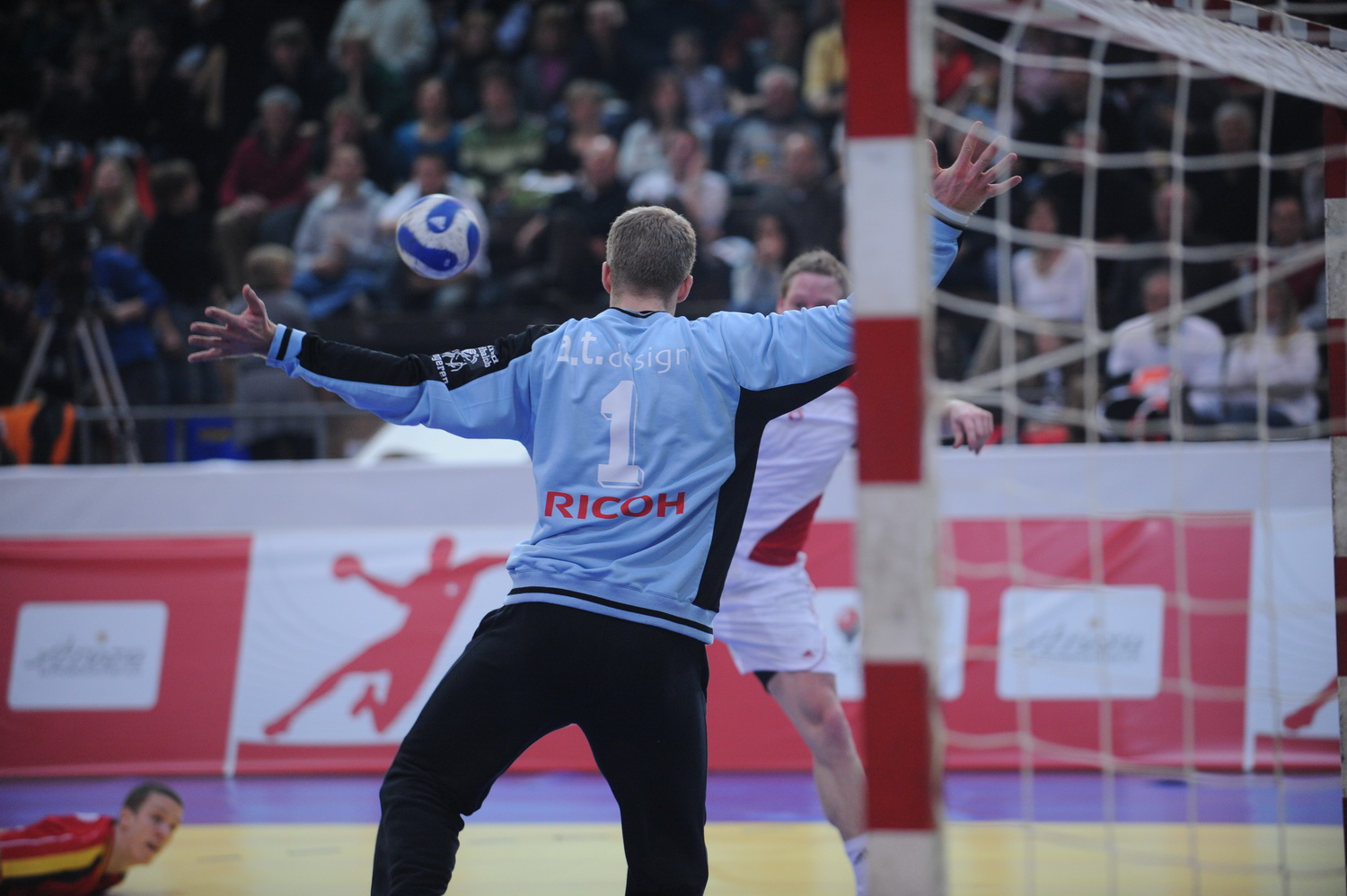 2008-01-03 SUI-BEL 44-31 WM-Quali Arosa Icehockeyhalle Liniger 068.jpg