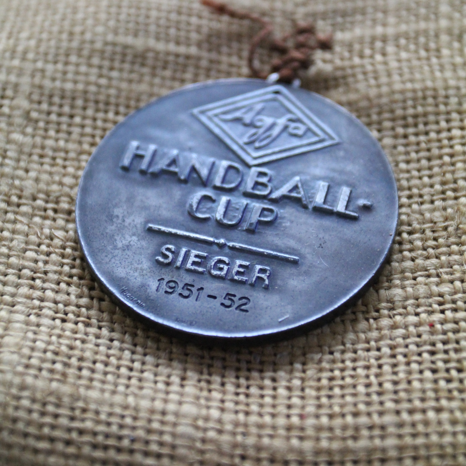 Cup Medaille 51 52