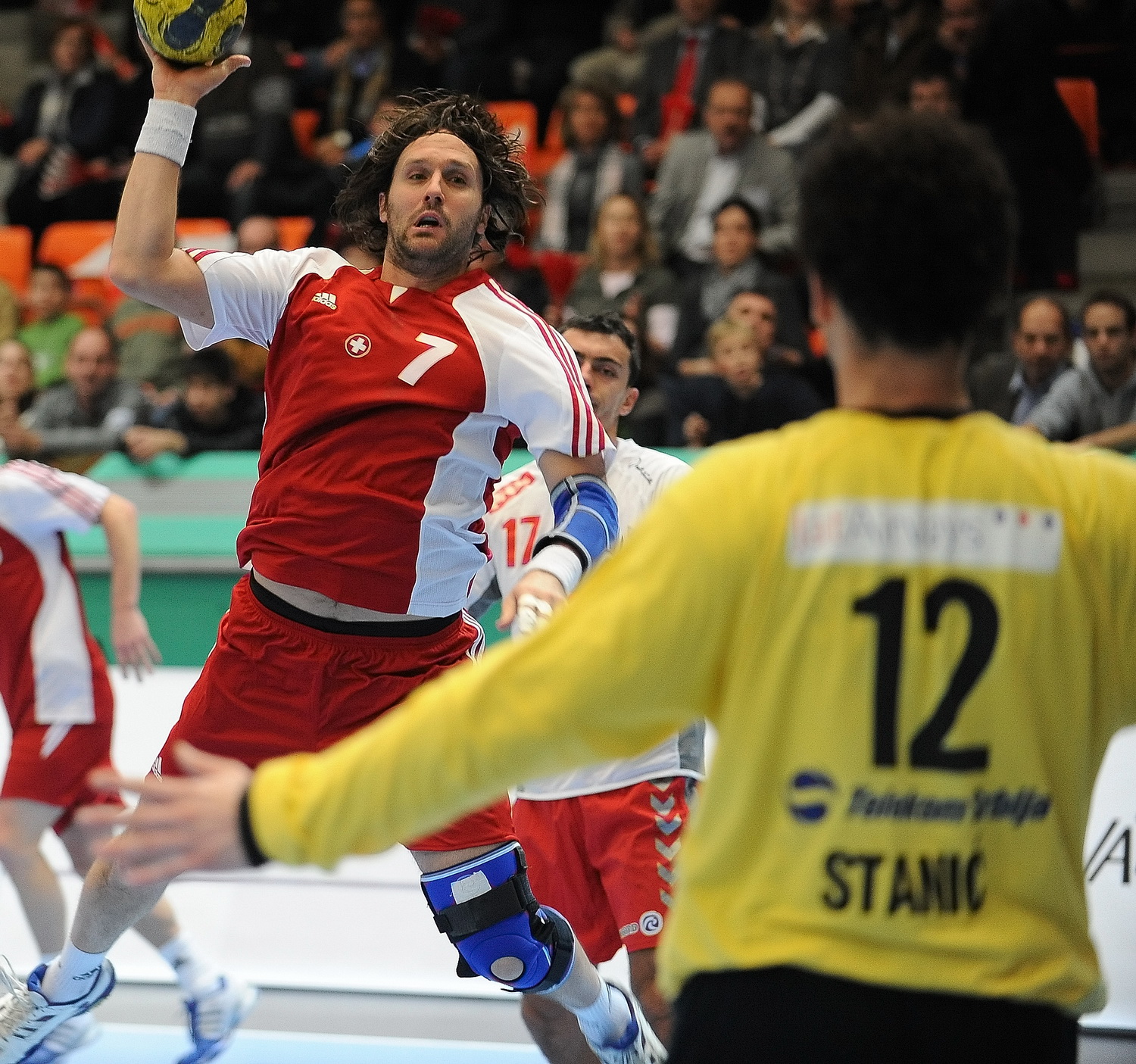 2008-11-26 SUI-SRB EM-Quali 32-32 003 Ursic.JPG