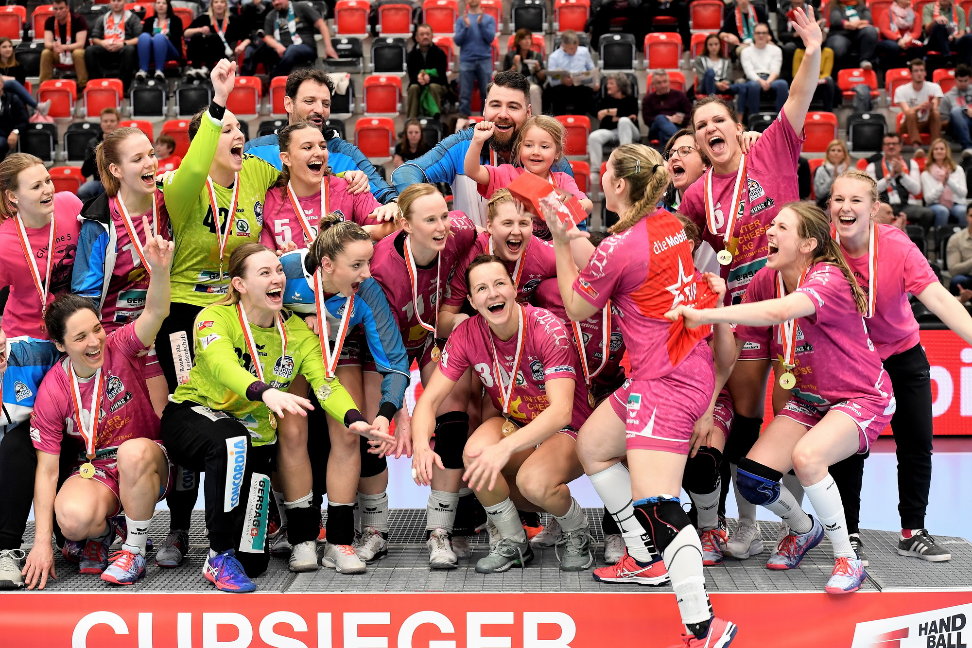 Die Spono Eagles feiern in Gümligen den fünften Cupsieg ihrer Vereinsgeschichte. (Alexander Wagner)