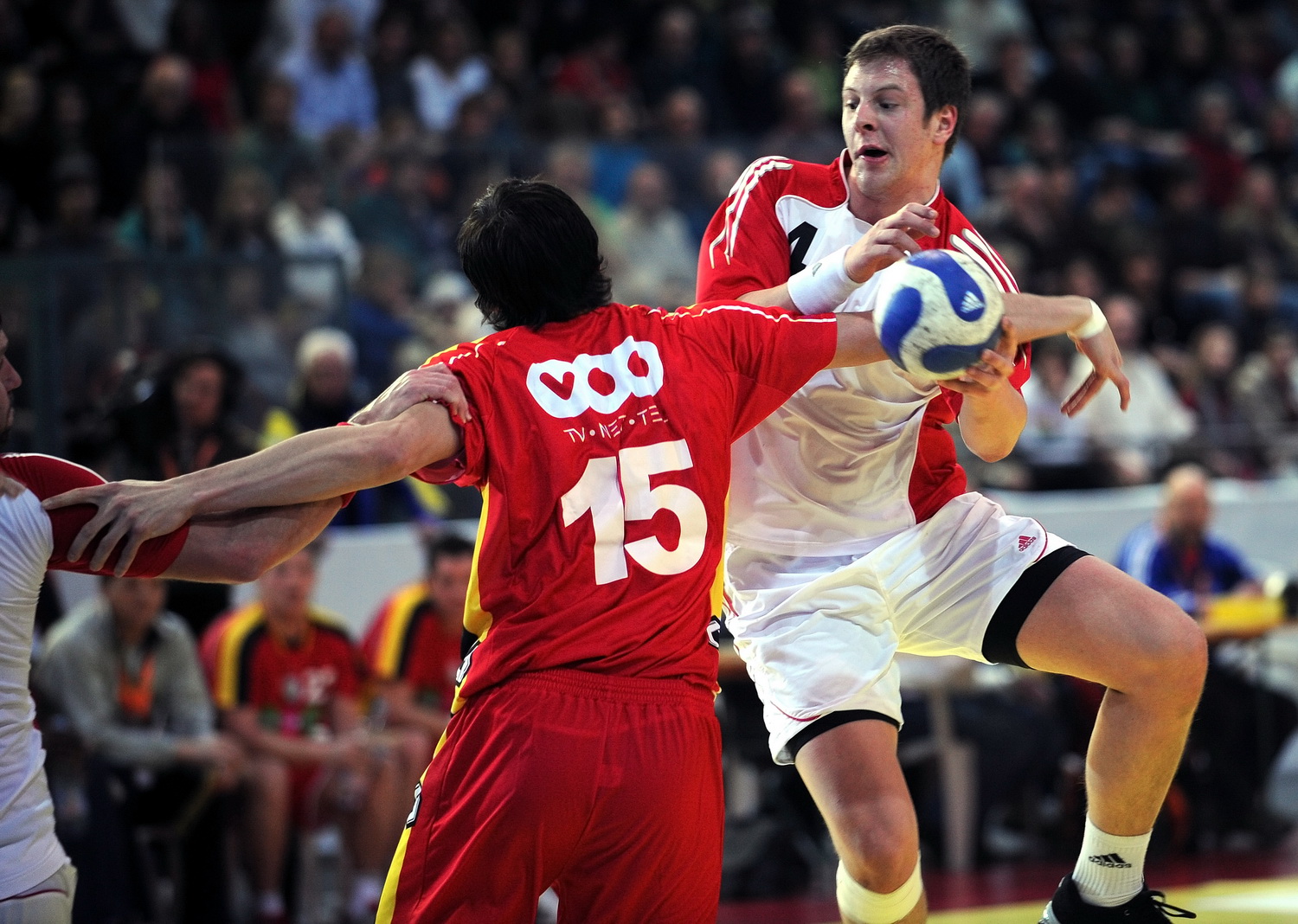 2008-01-03 SUI-BEL 44-31 WM-Quali Arosa Icehockeyhalle Kurth 030.jpg