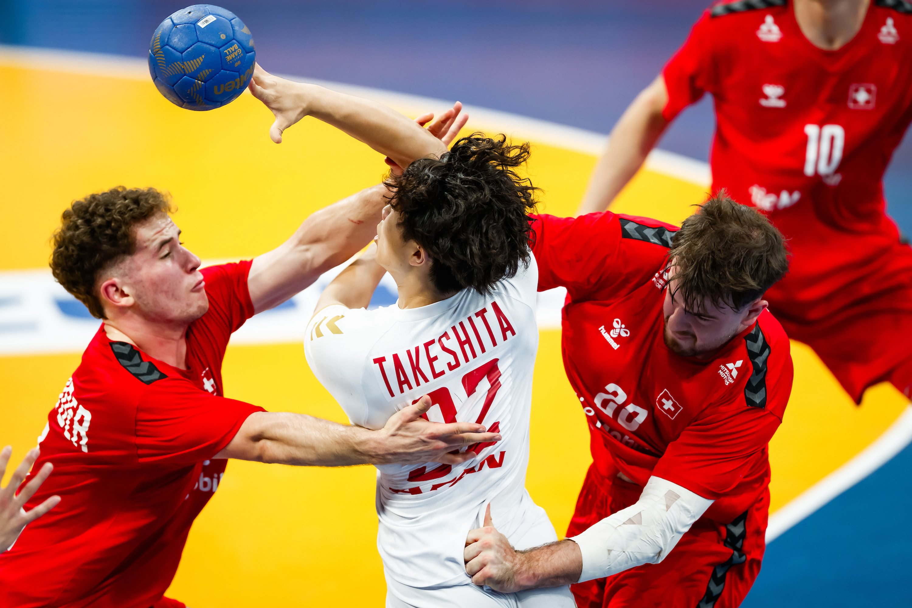 POL25 Japan Vs Switzerland IHF Sasa Pahic Szabo Kolektiff (6)