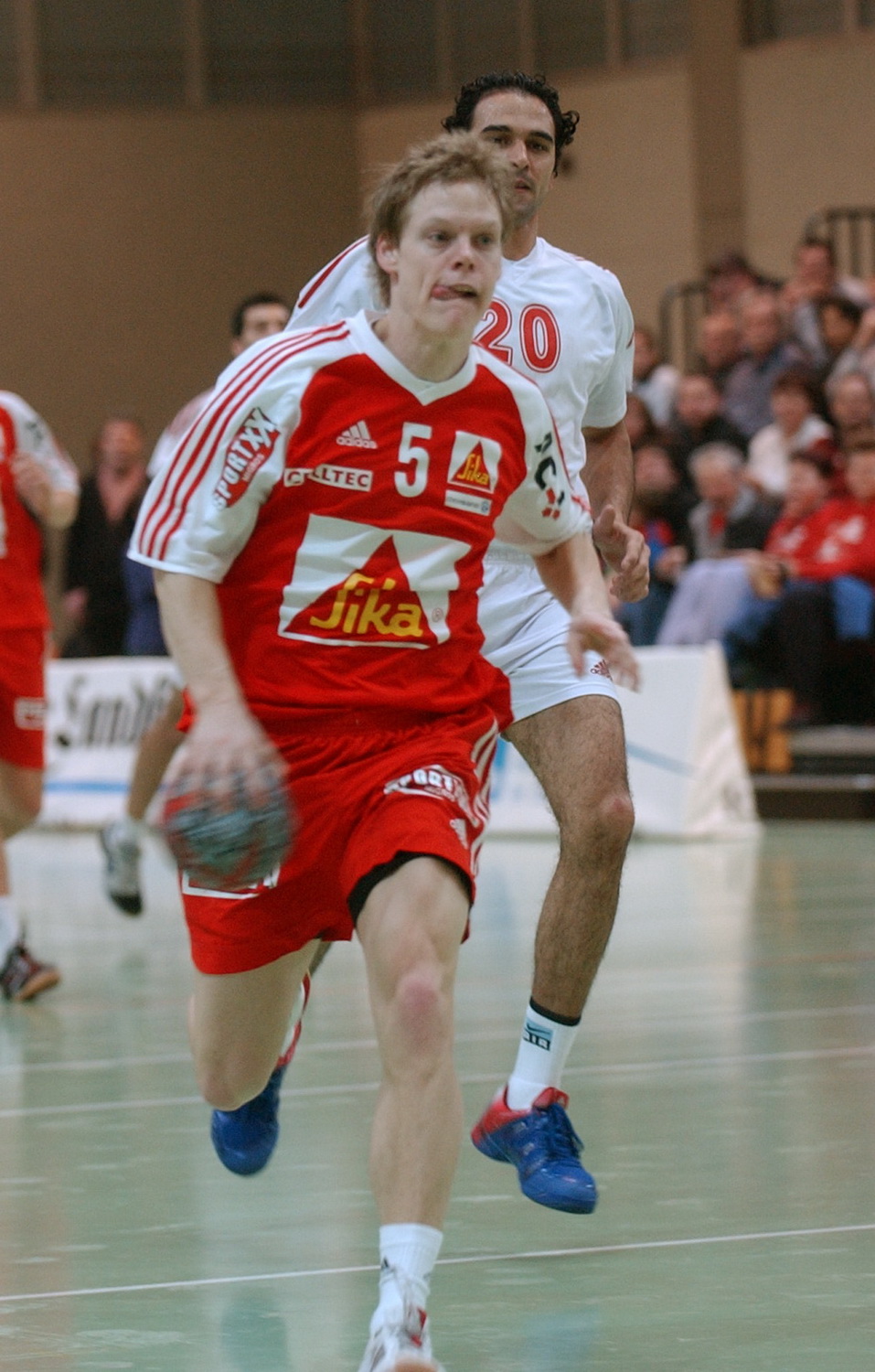 2005-01-02 SUI-EGY 19-23 YC Eulachhalle Liniger 23.jpg