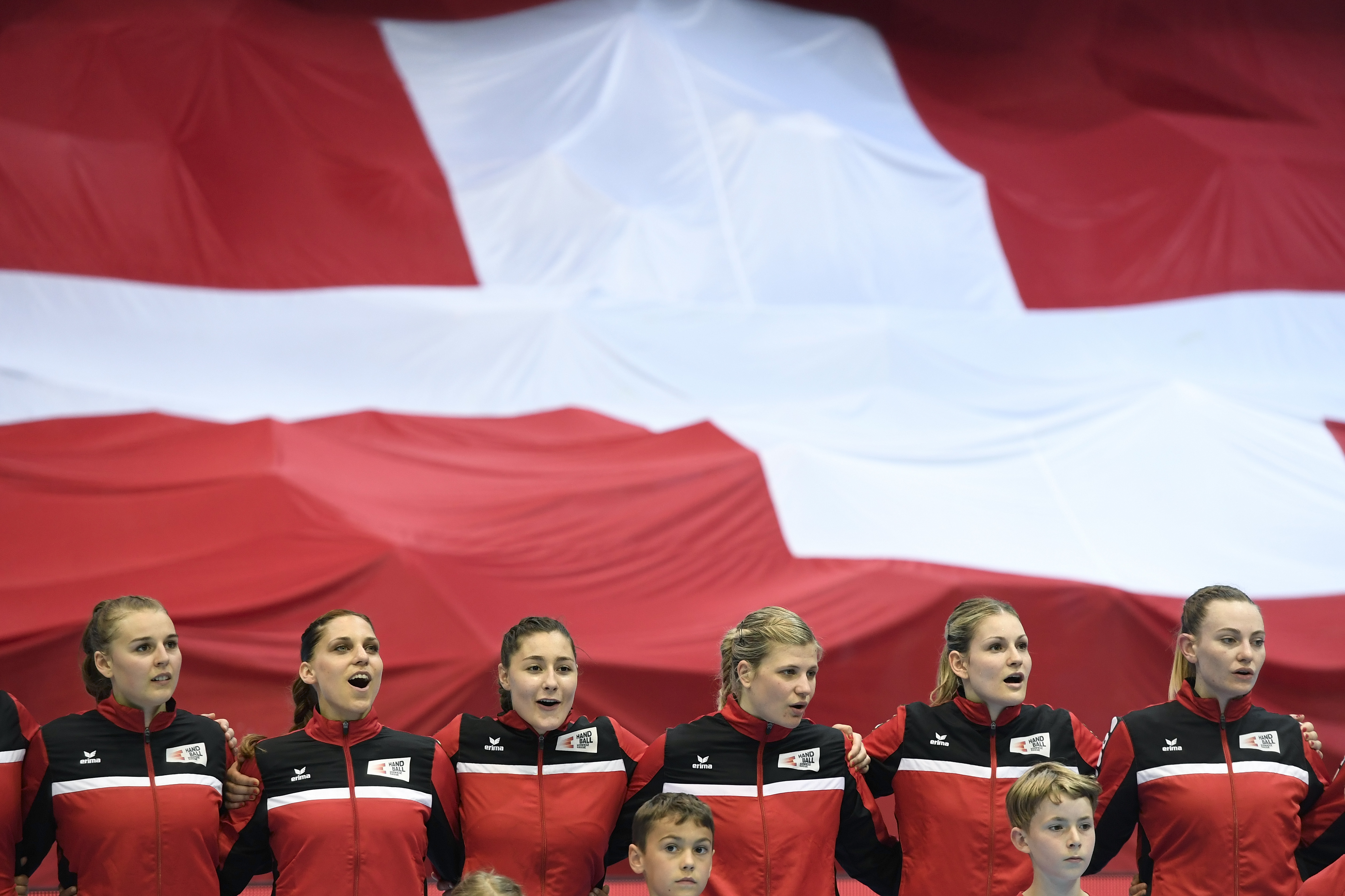 awa_CHcro1 (2) (2).jpg