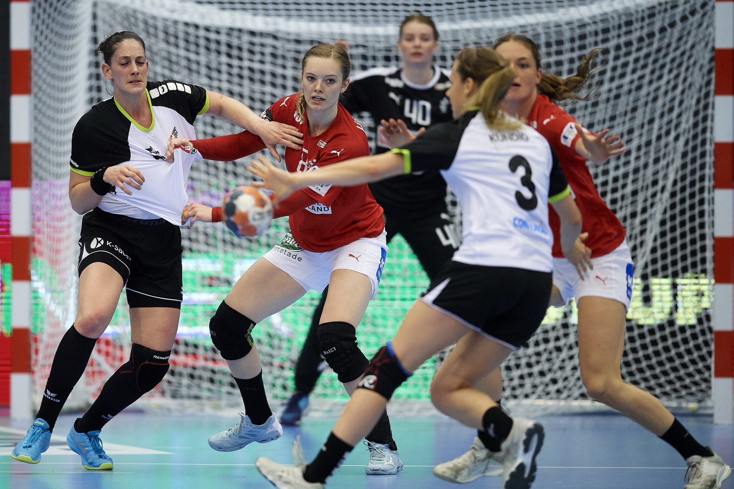 2019 06 01 DEN SUI 04