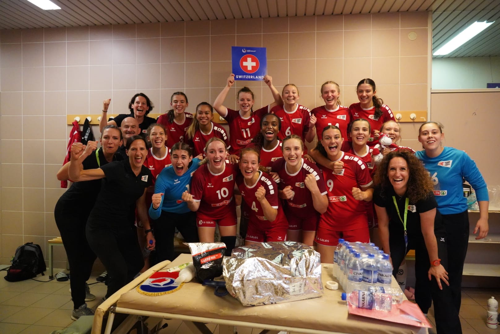 Die Schweiz zieht in die Hauptrunde ein