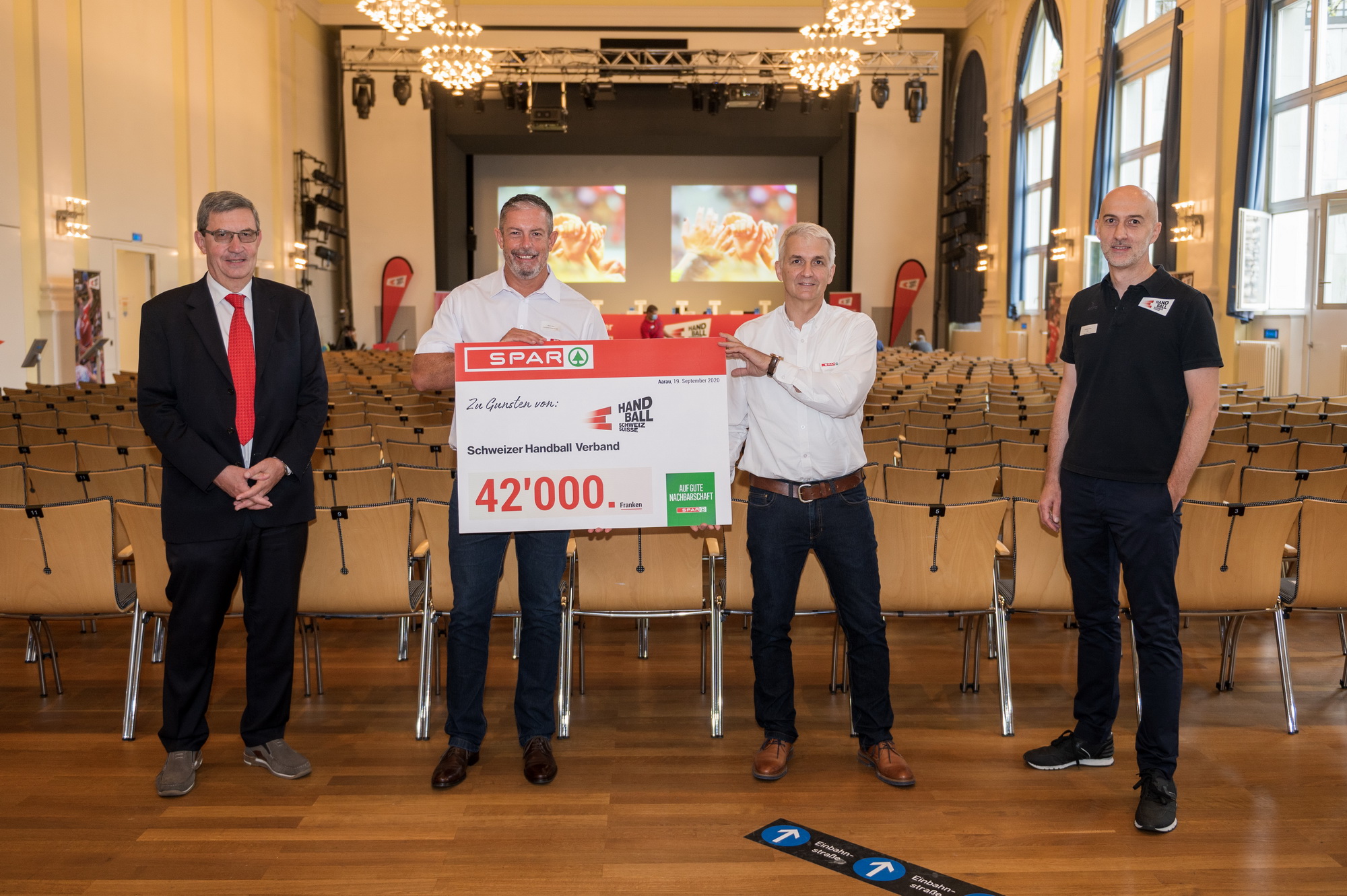 Checkübergabe SPAR SHV Mitgliederversammlung