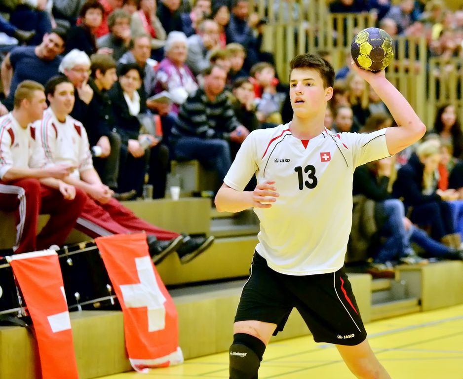 2014-01-18 U17 SUI-HUN 13 Kusio Michael (2).jpg