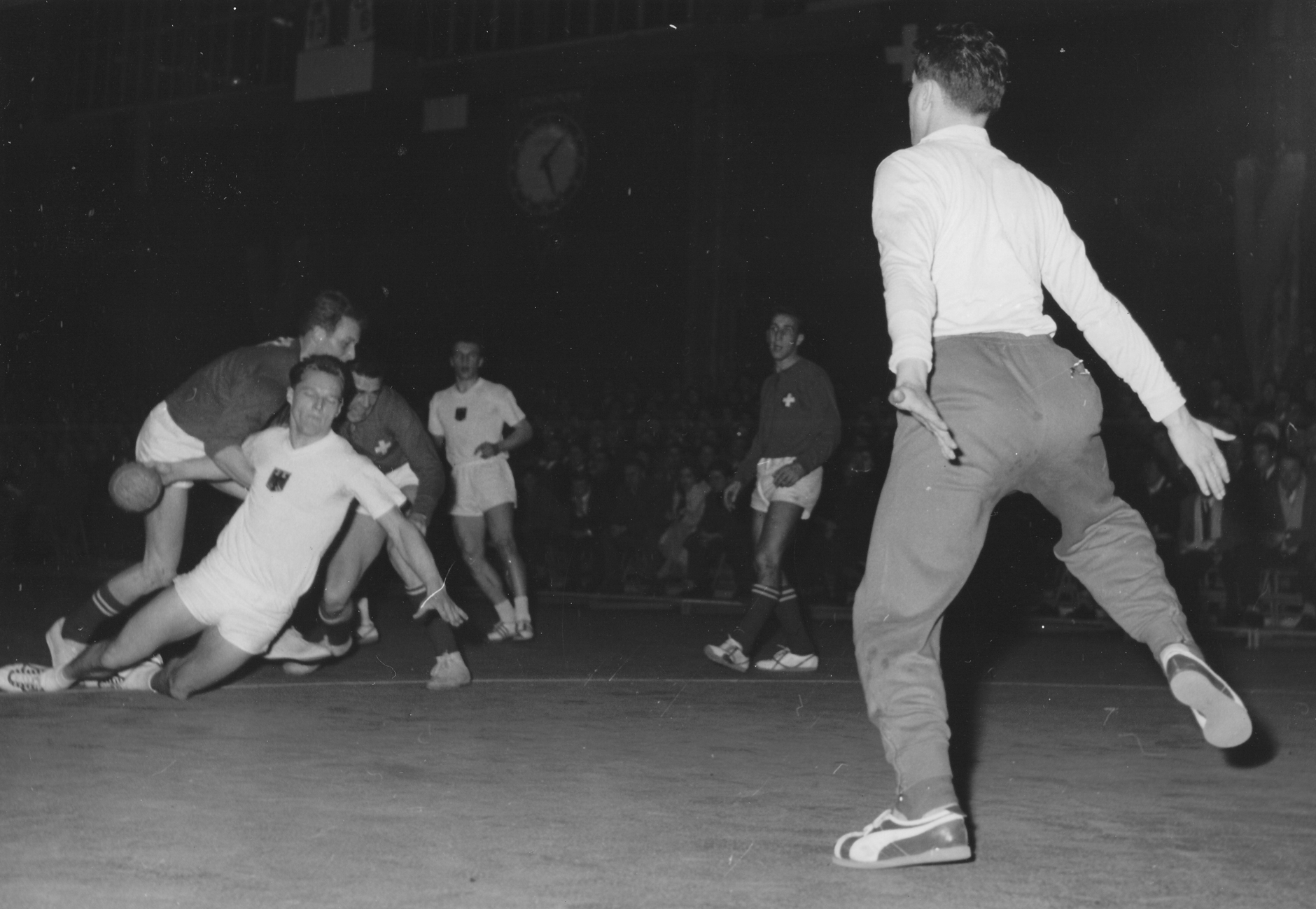 1960-02-05 SUI-BRD Bern 16-30 - Karlin Friedrich2.jpg