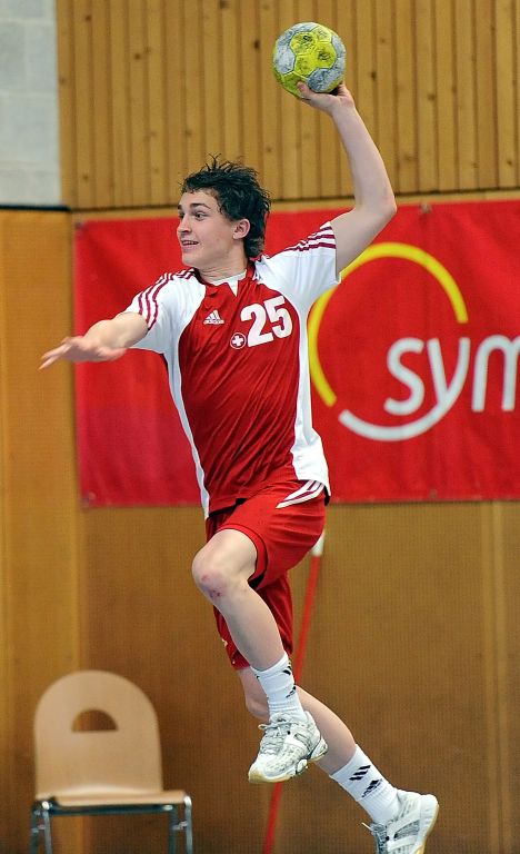 2010-05-11_awa_hand2010CHsloU19_nr25 Simon Getzmann.JPG