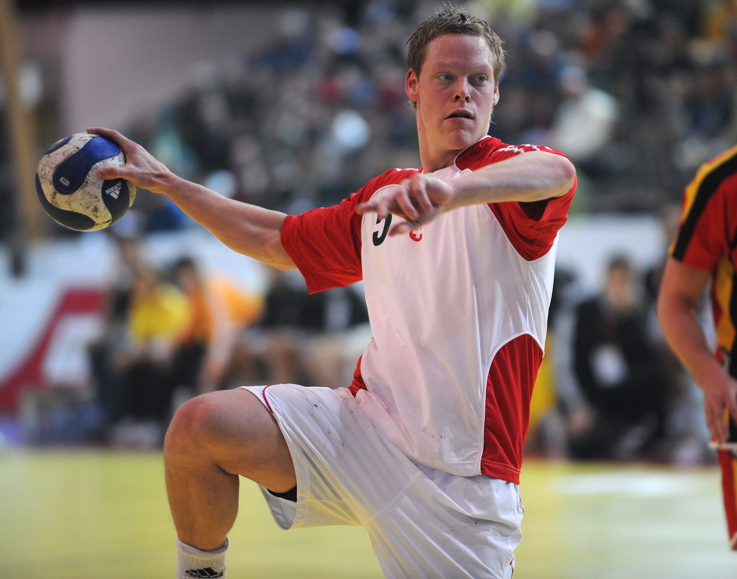 2008-01-03 SUI-BEL 44-31 WM-Quali Arosa Icehockeyhalle Liniger 051.jpg