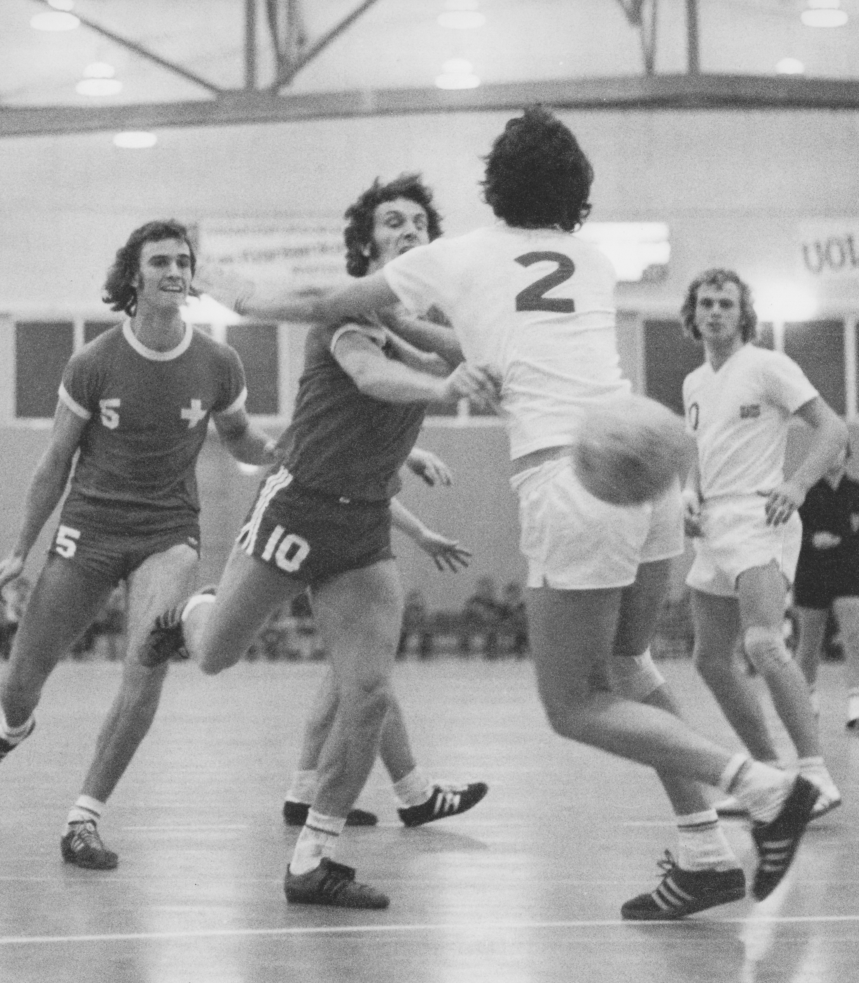 1974-12-12 SUI-ISL - Notter.jpg