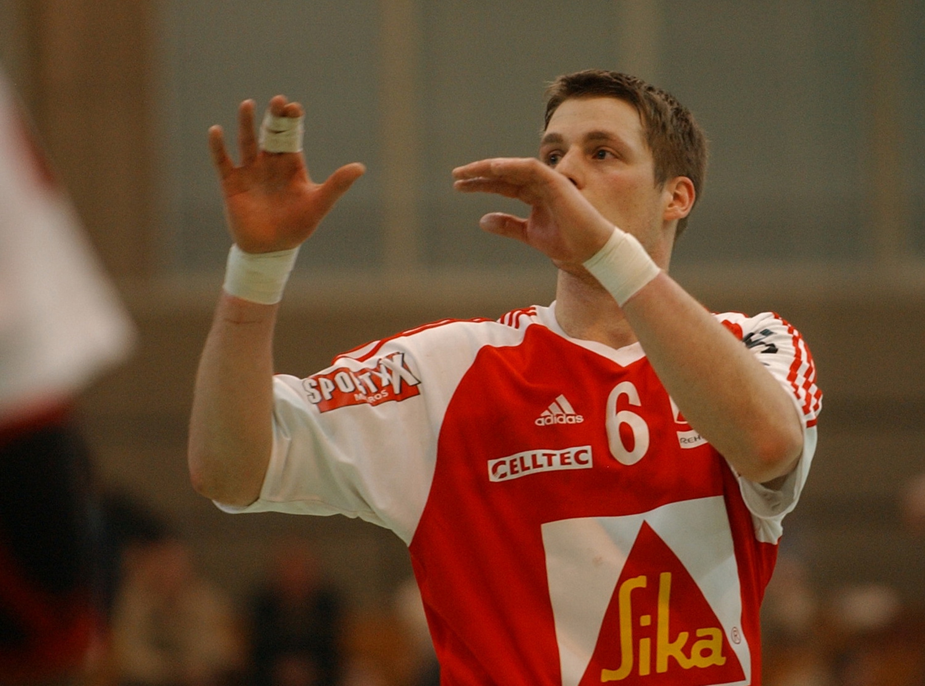 2005-01-01 SUI K-Sport Team Korea 27-18 YC Eulachhalle Schmid Daniel 24.jpg