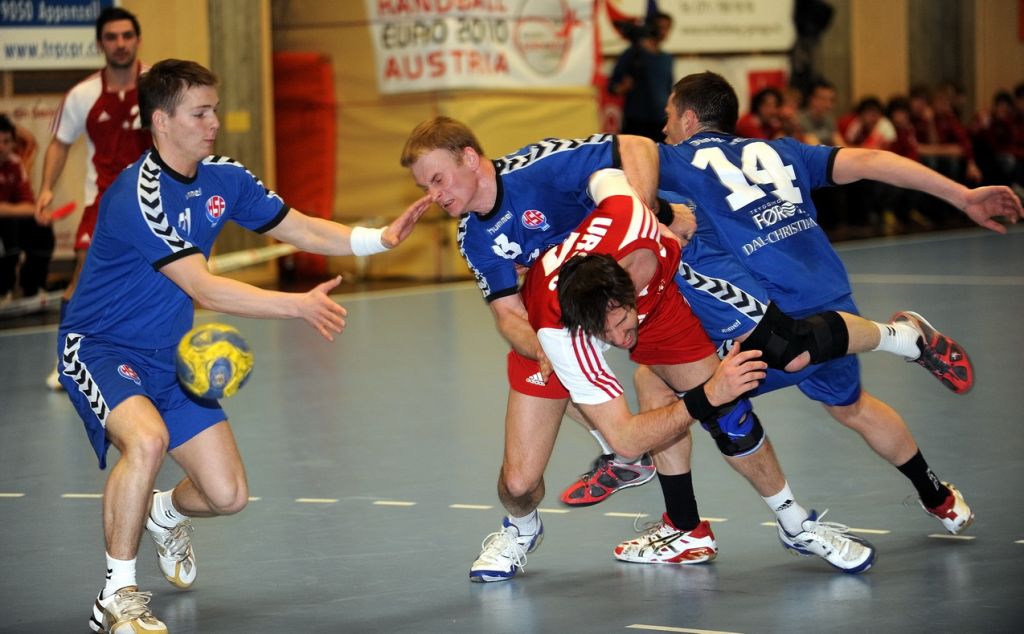 2009-03-21 Männer SUI-FAR 35-21 EM-Quali 03.jpg