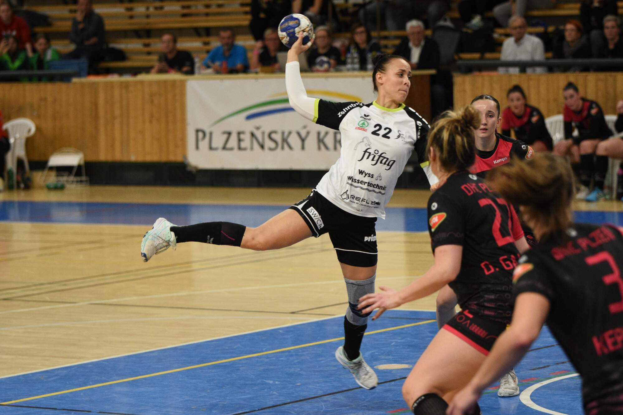 Kinga Gutkowska / LC Brühl - DHC Plzen (CZE)