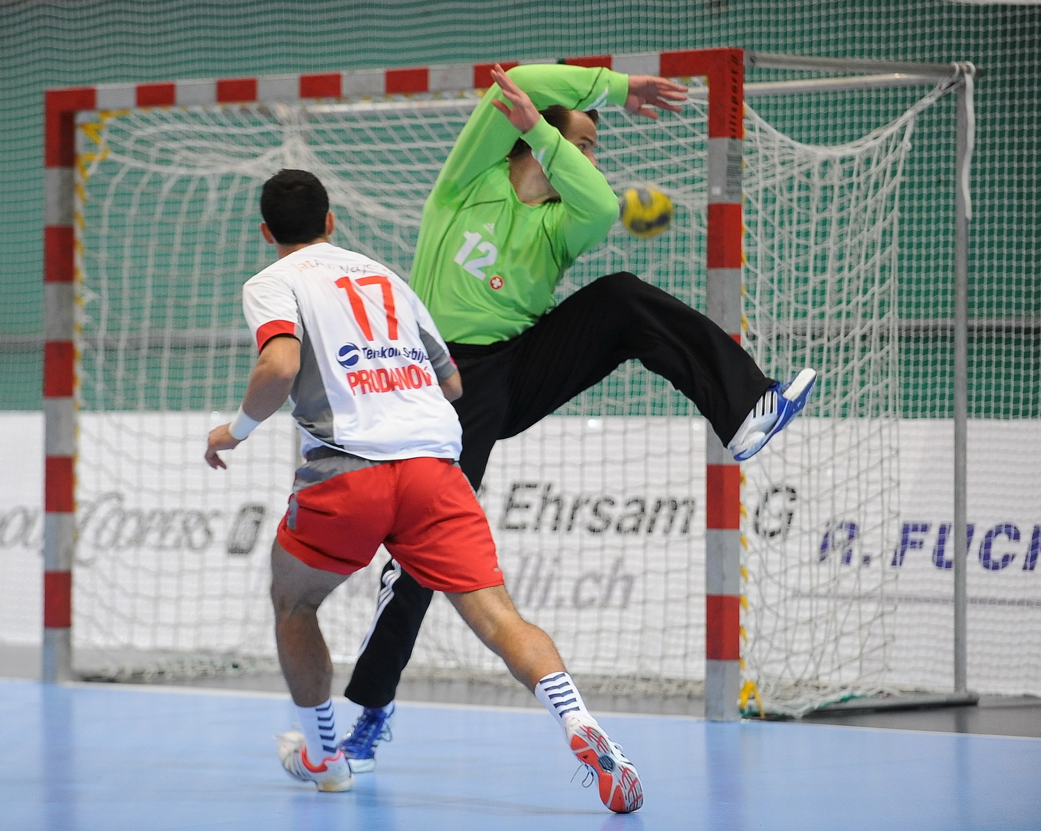 2008-11-26 SUI-SRB EM-Quali 32-32 3 Ebinger.JPG