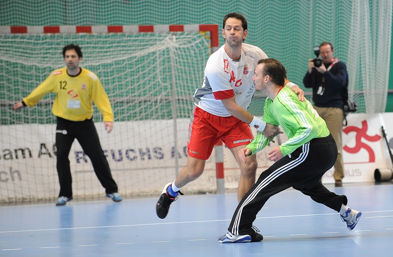 2008-11-26 SUI-SRB EM-Quali 32-32 4 Ebinger.JPG