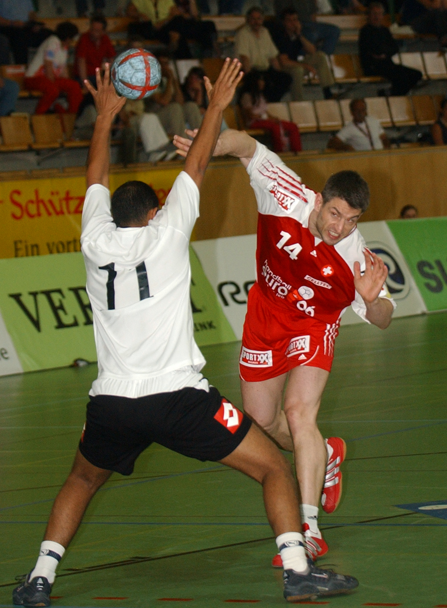 2005-06-11 SUI-EGY 32-18 Testspiel Kostadinovich 35.jpg