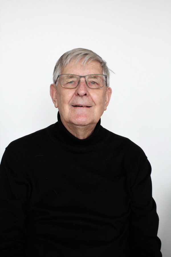 2022 02 18 Portrait Eckert Jörg 04 600X900