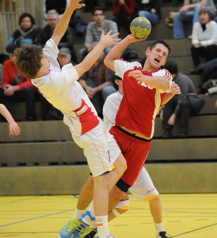 2012-01-15 MU17 SUI-ESP Meister Lucas 2.JPG