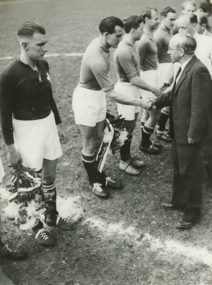 1949 05 29 SUI DEN 9 11 Winterthur Schützenwiese 01 Bertschinger