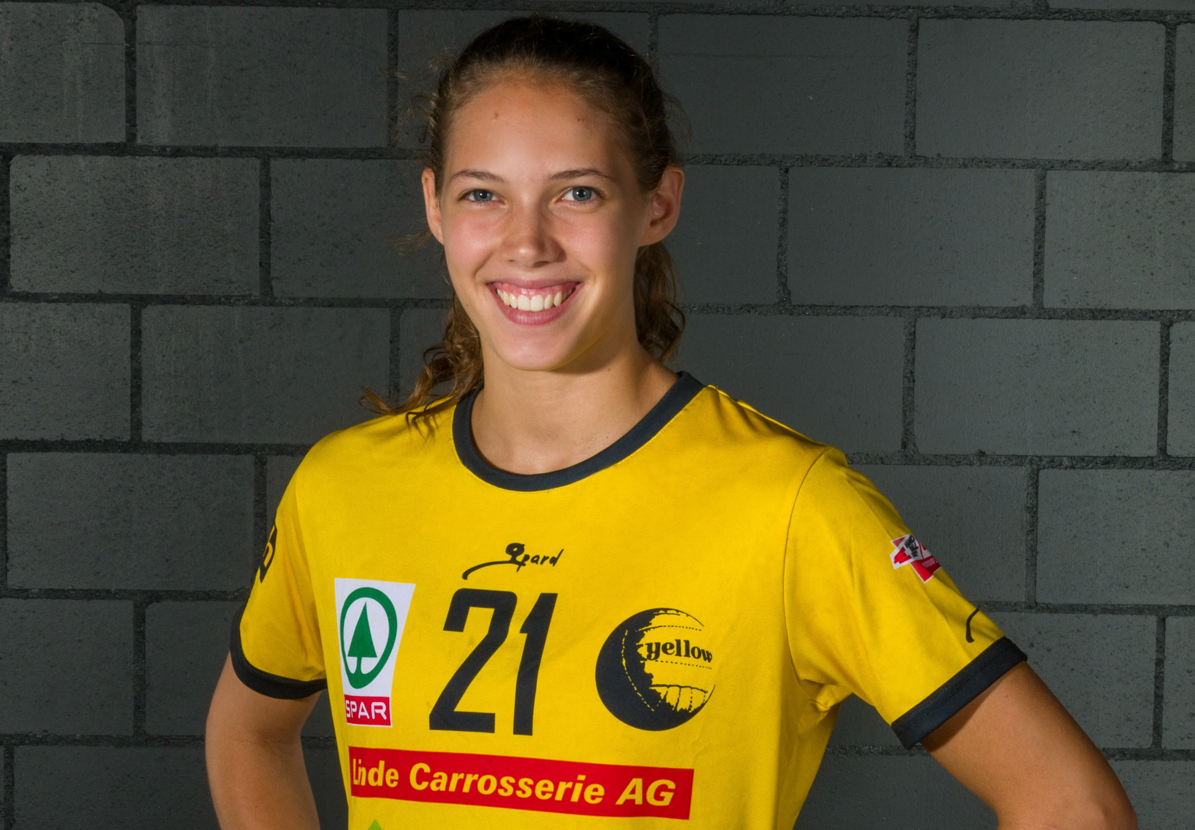 220907 5008 Yellow NLA 21 RUSERT Liv Deuring Hires