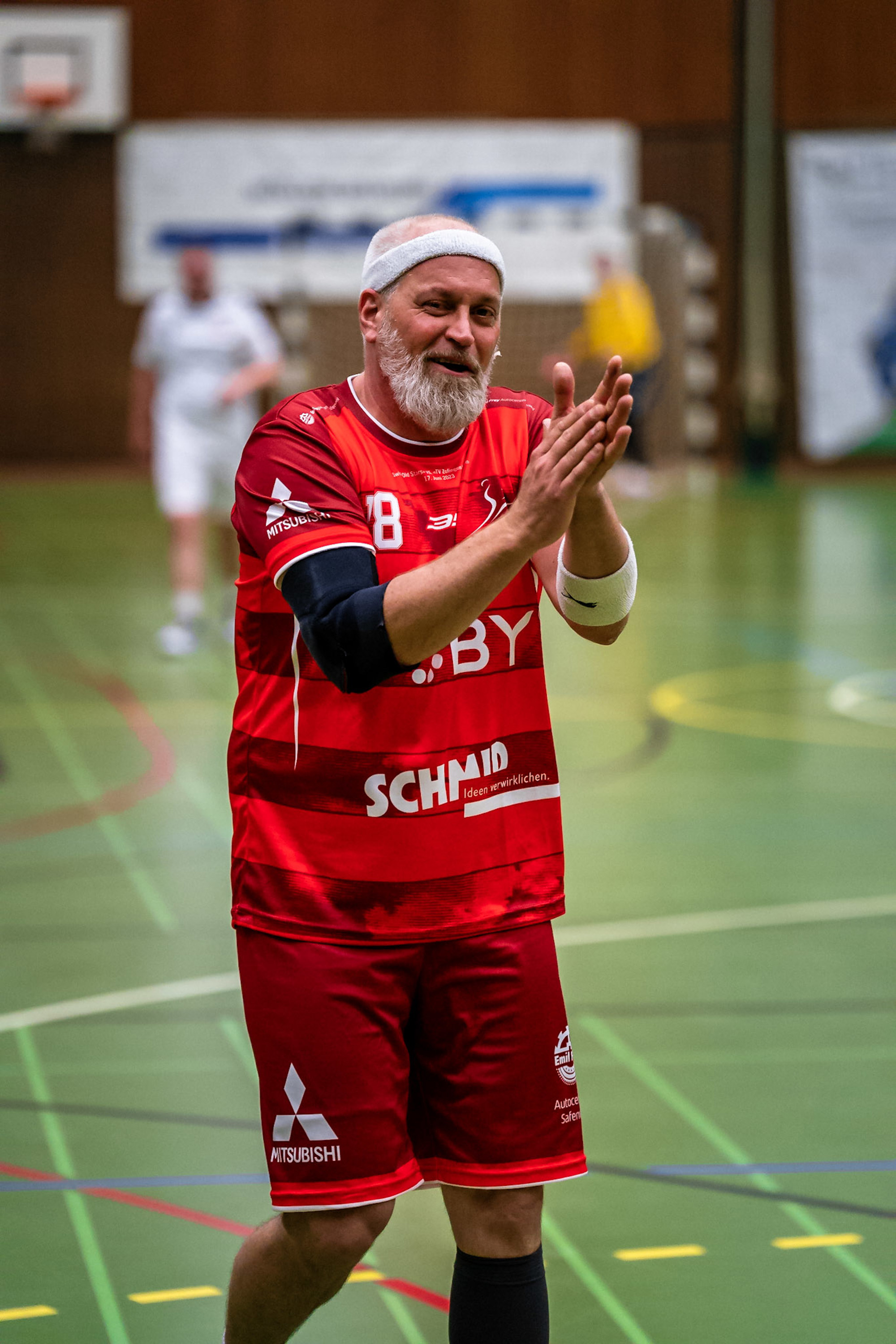 8D732941007c61bc3d35345be1f1093b