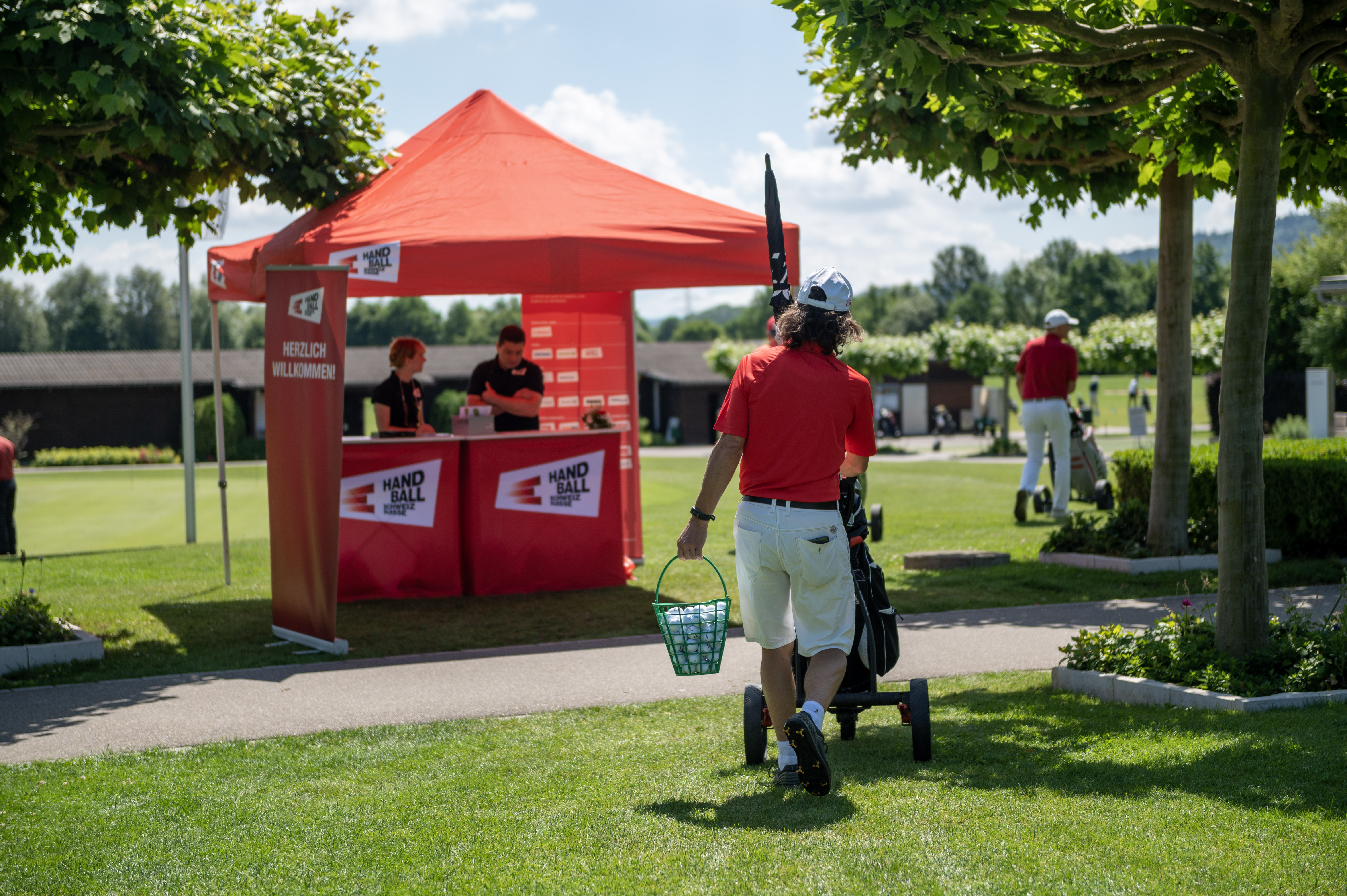 Das SHV-Zelt auf der Golfpark-Anlage in Otelfingen
