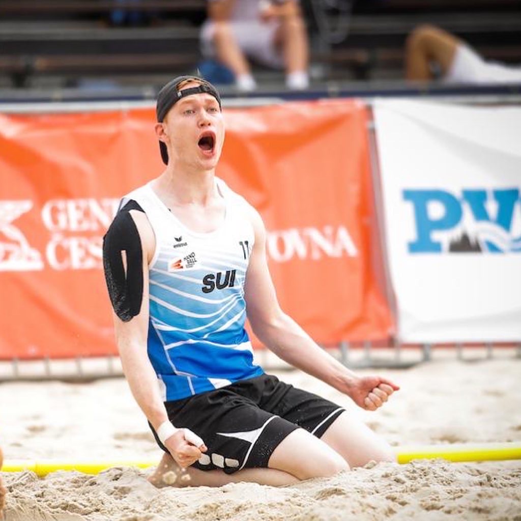 B3FBBF08 9758 4DC0 B25E 67319DE999C8