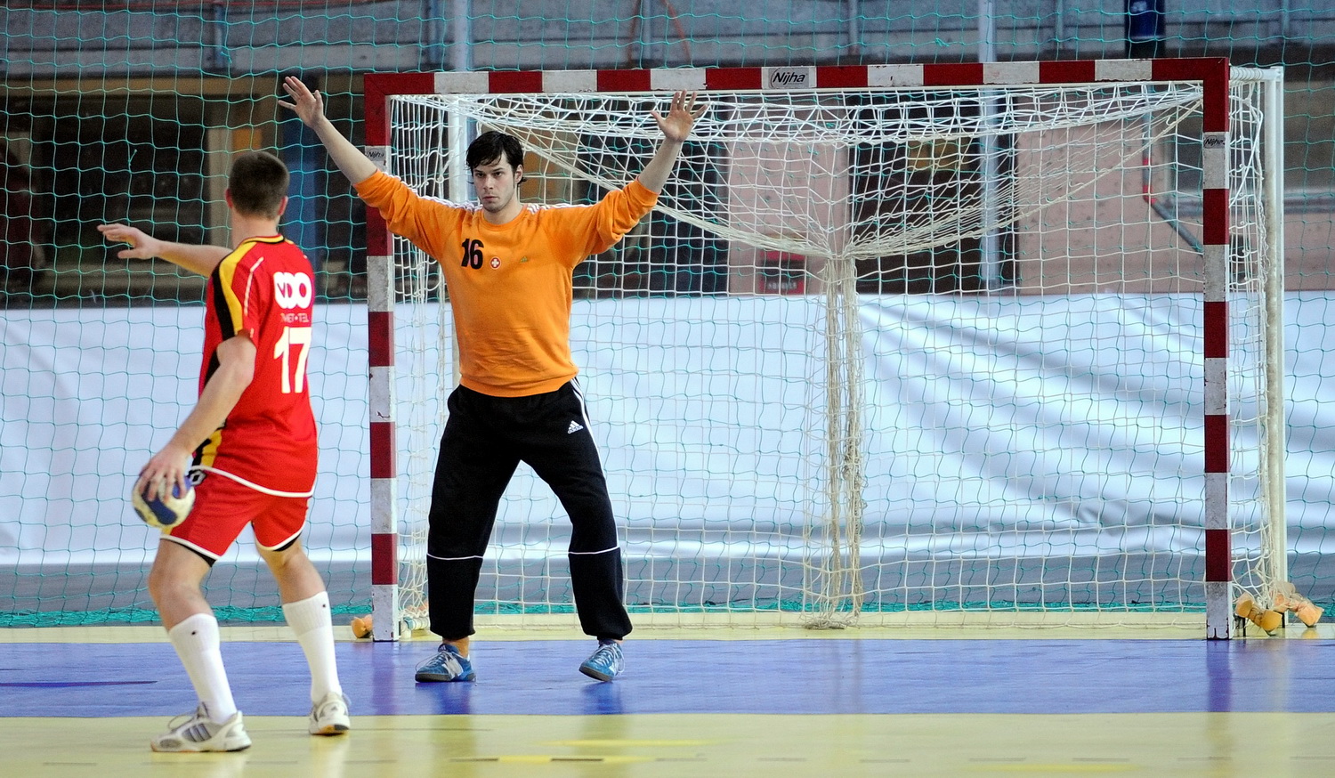 2008-01-03 SUI-BEL 44-31 WM-Quali Arosa Icehockeyhalle Stauber 072.jpg