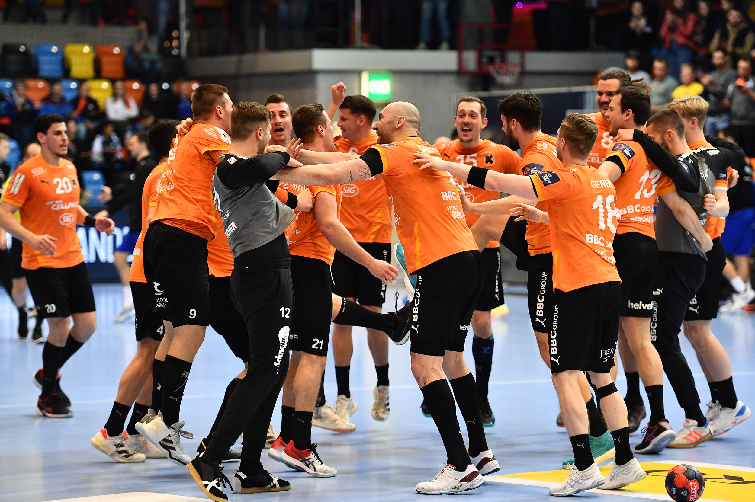 Kadeeten Tatabanya 025