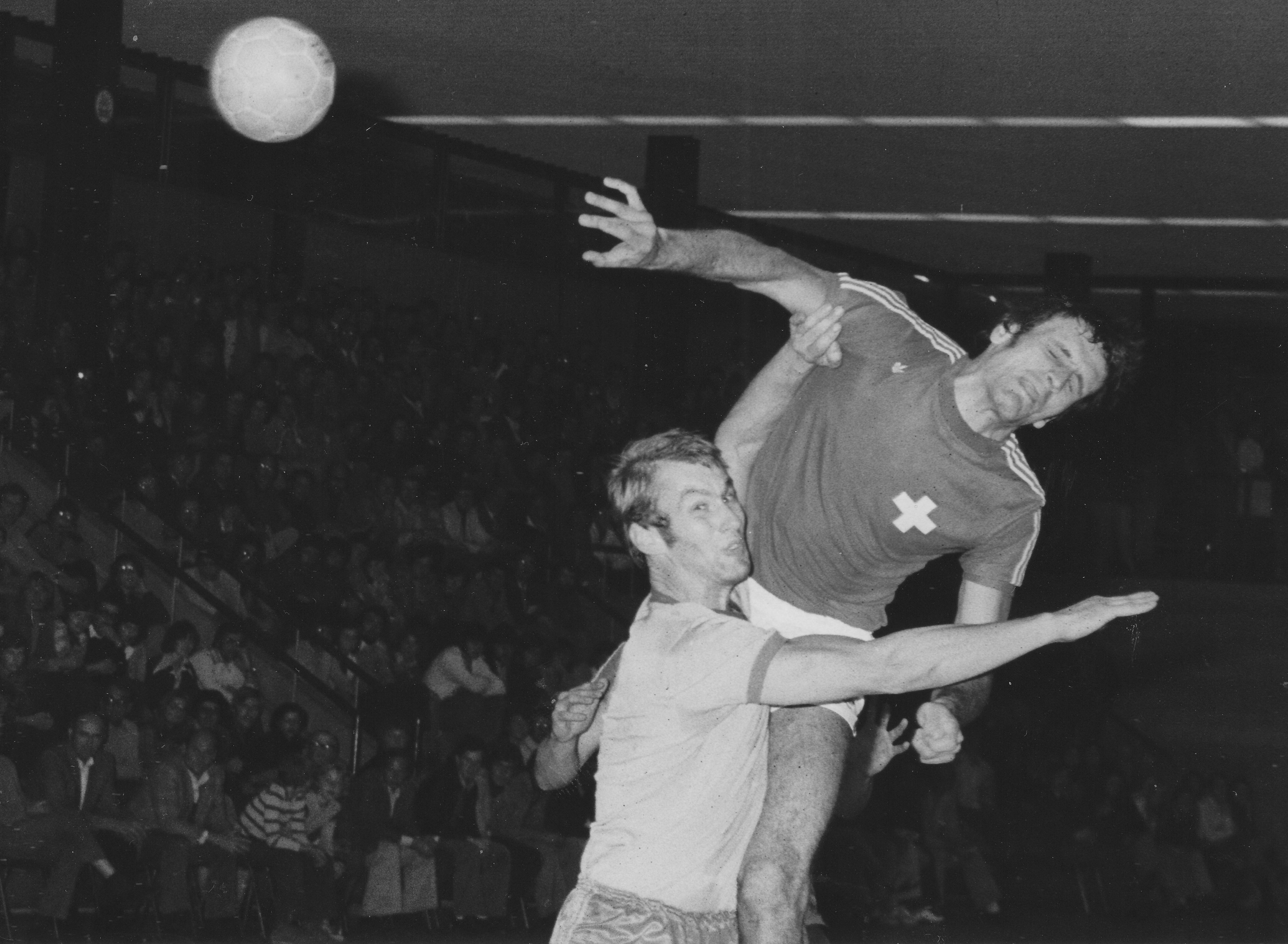 5001144 1975-10-09 SUI-SWE Ambühl 2.jpg