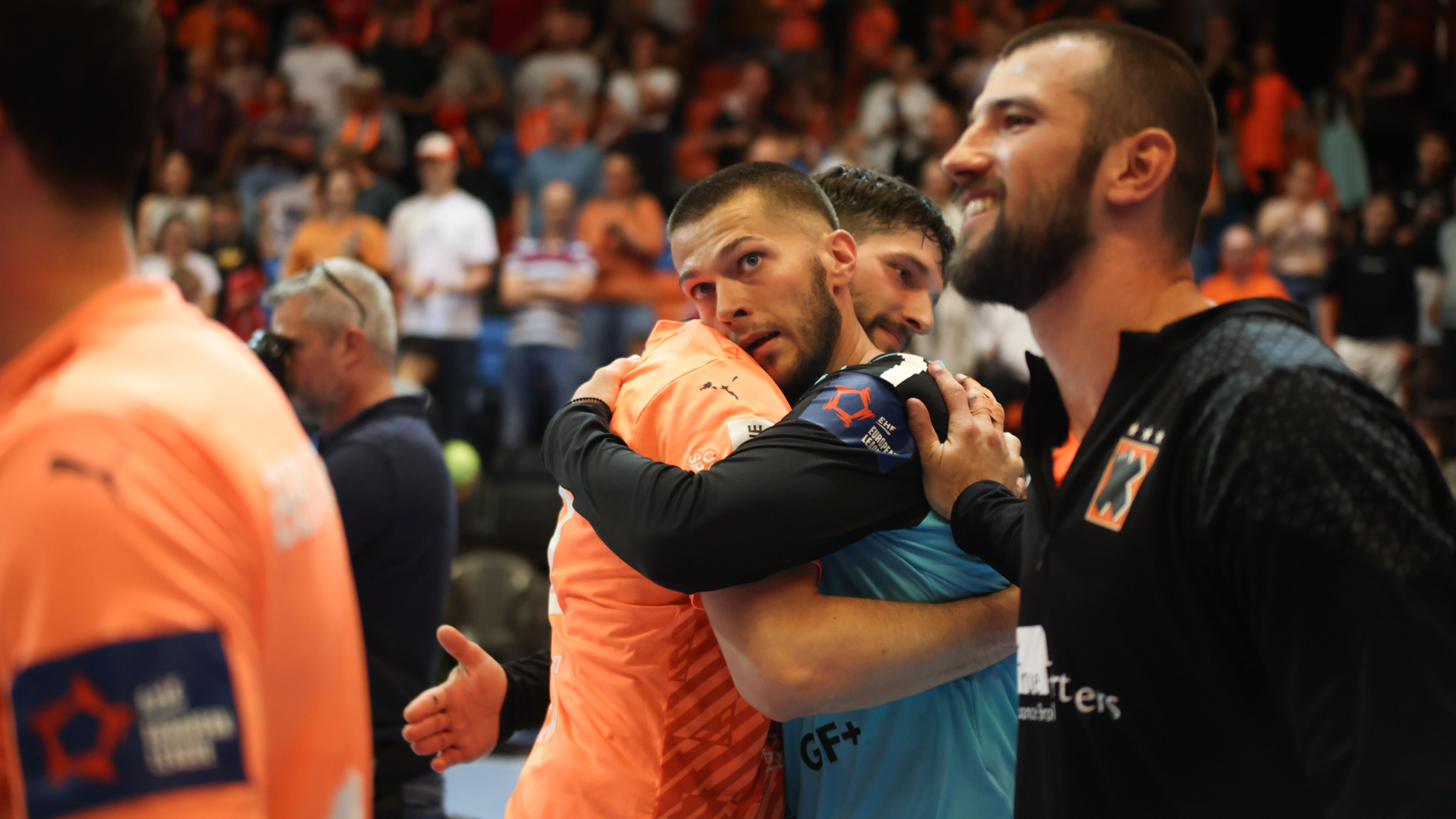 Pilipovic bejubelt knappen Kadetten-Sieg in Spiel 1 des Playoff-Finals