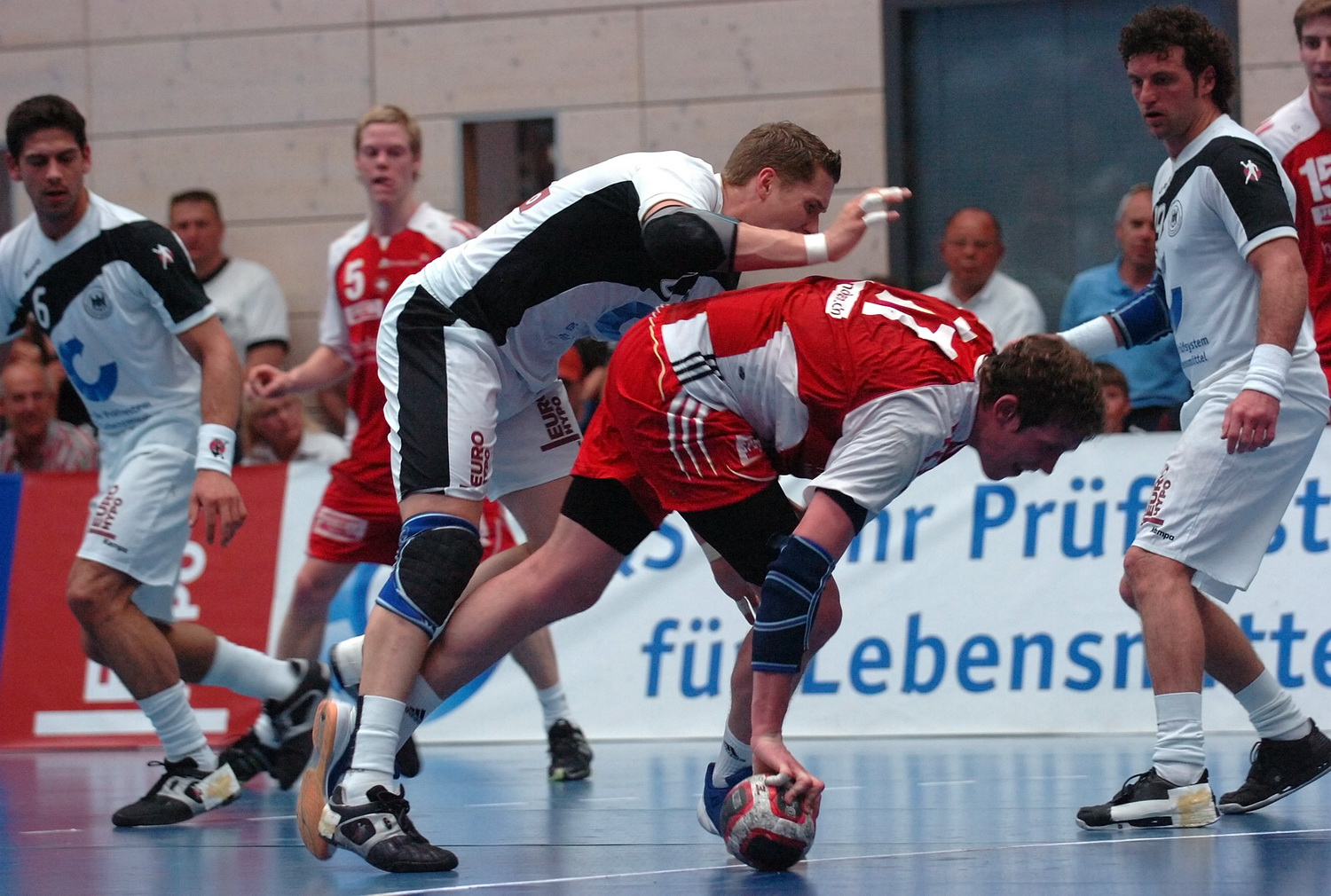 2007-04-24 GER-SUI 35-28 Testspiel Konstanz Eggenschwiler 042.jpg