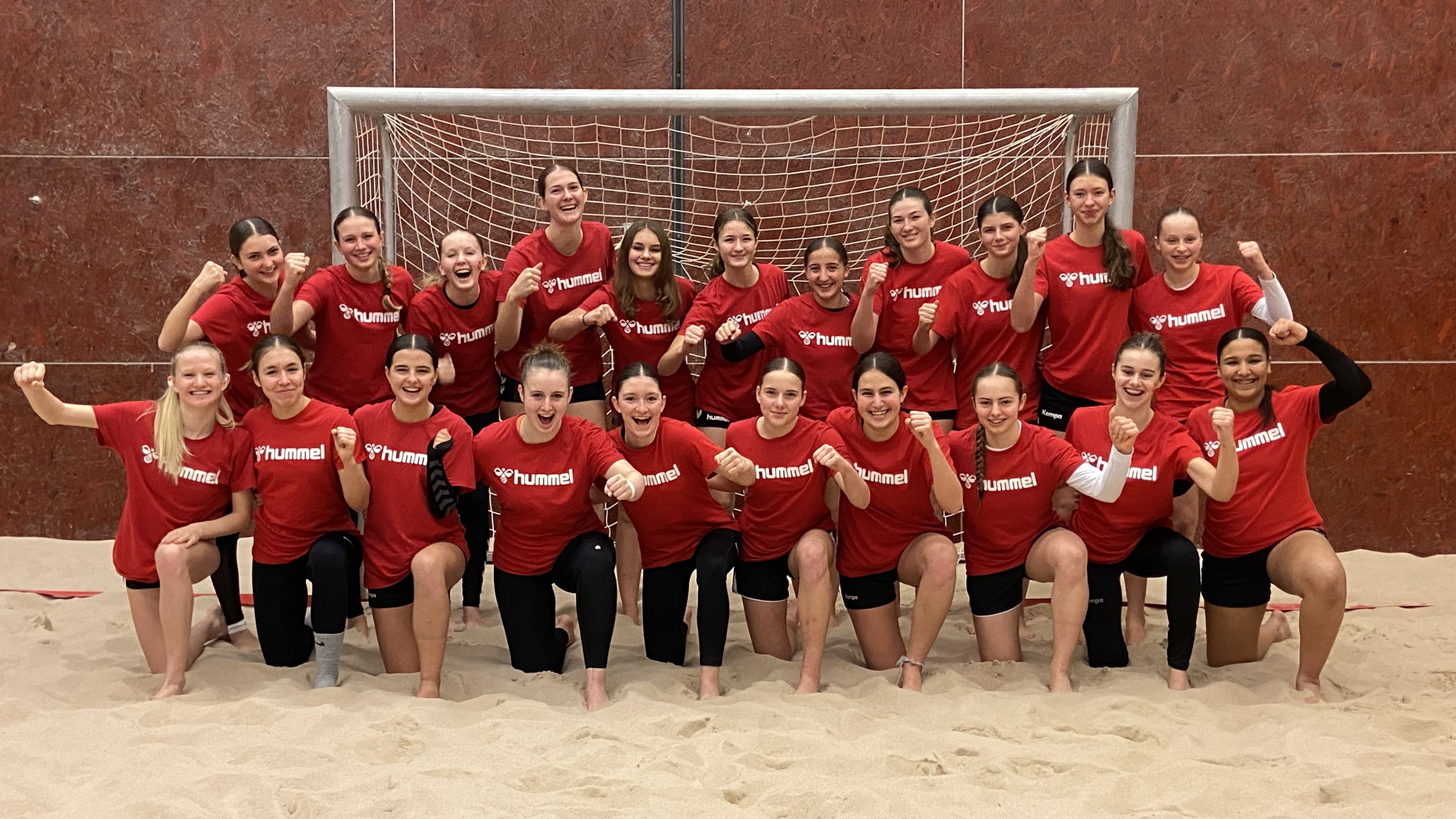 Beach FU17 Kader 2024 25 16 9