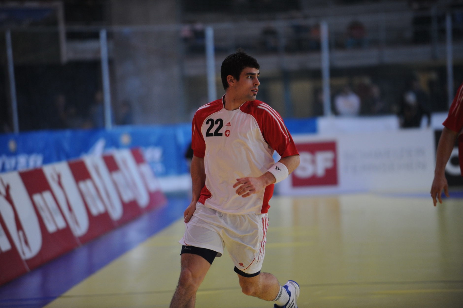 2008-01-03 SUI-BEL 44-31 WM-Quali Arosa Icehockeyhalle Hüsser 080.jpg