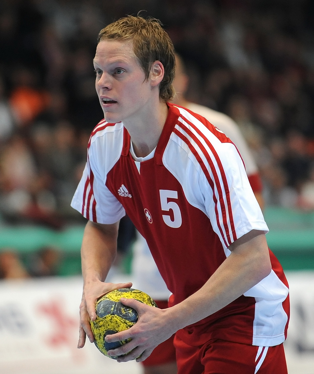 2008-11-26 SUI-SRB EM-Quali 32-32 114 Liniger.JPG