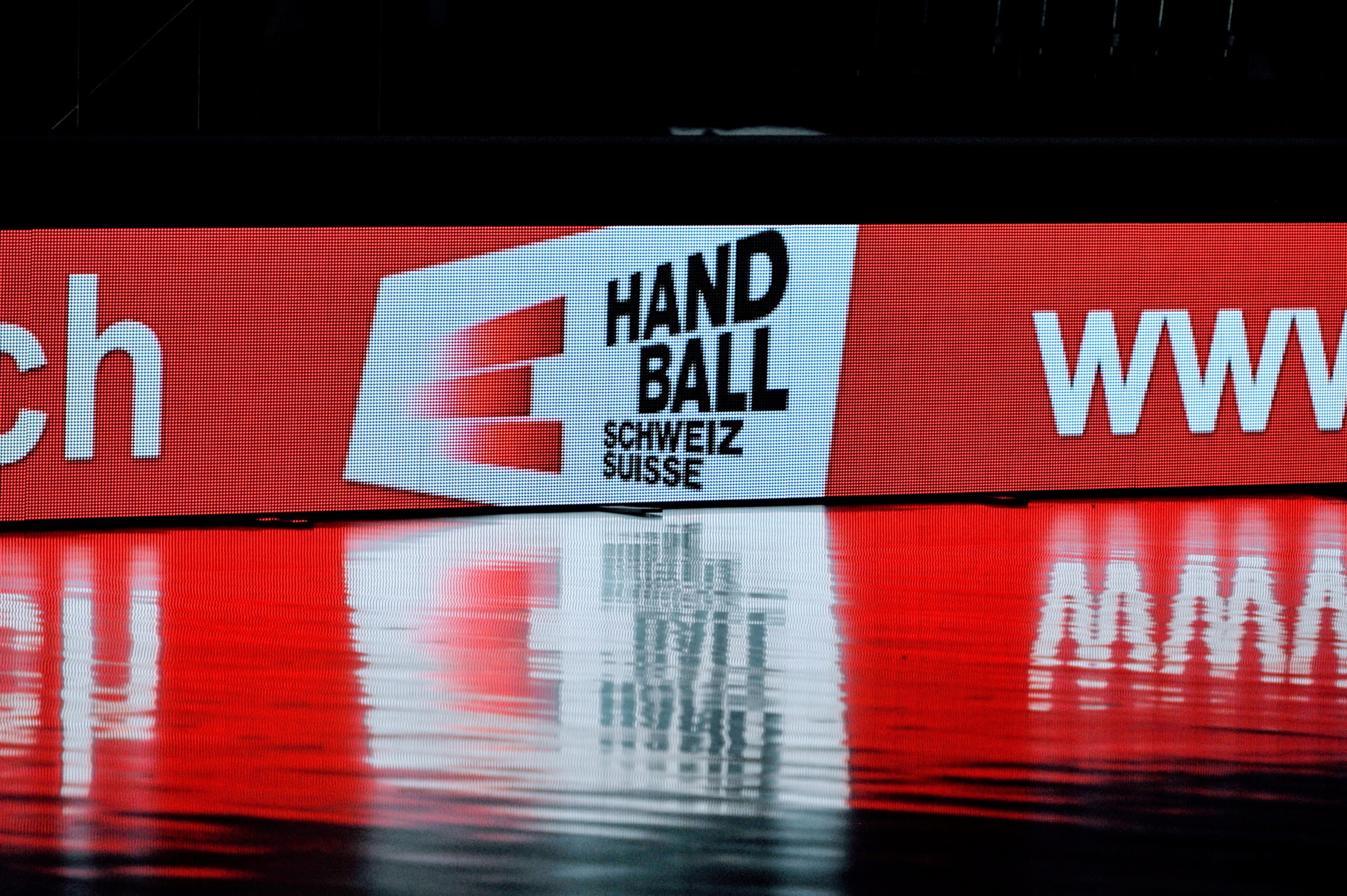 Symbolbild SHV Logo LED Bande (Marco Ellenberger)