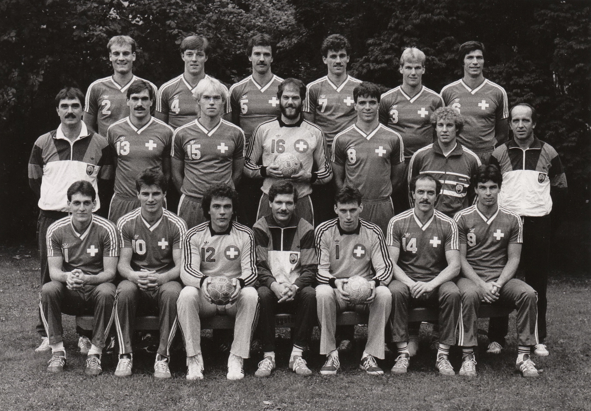 1986-4 Teamfoto Männer Nati.jpg