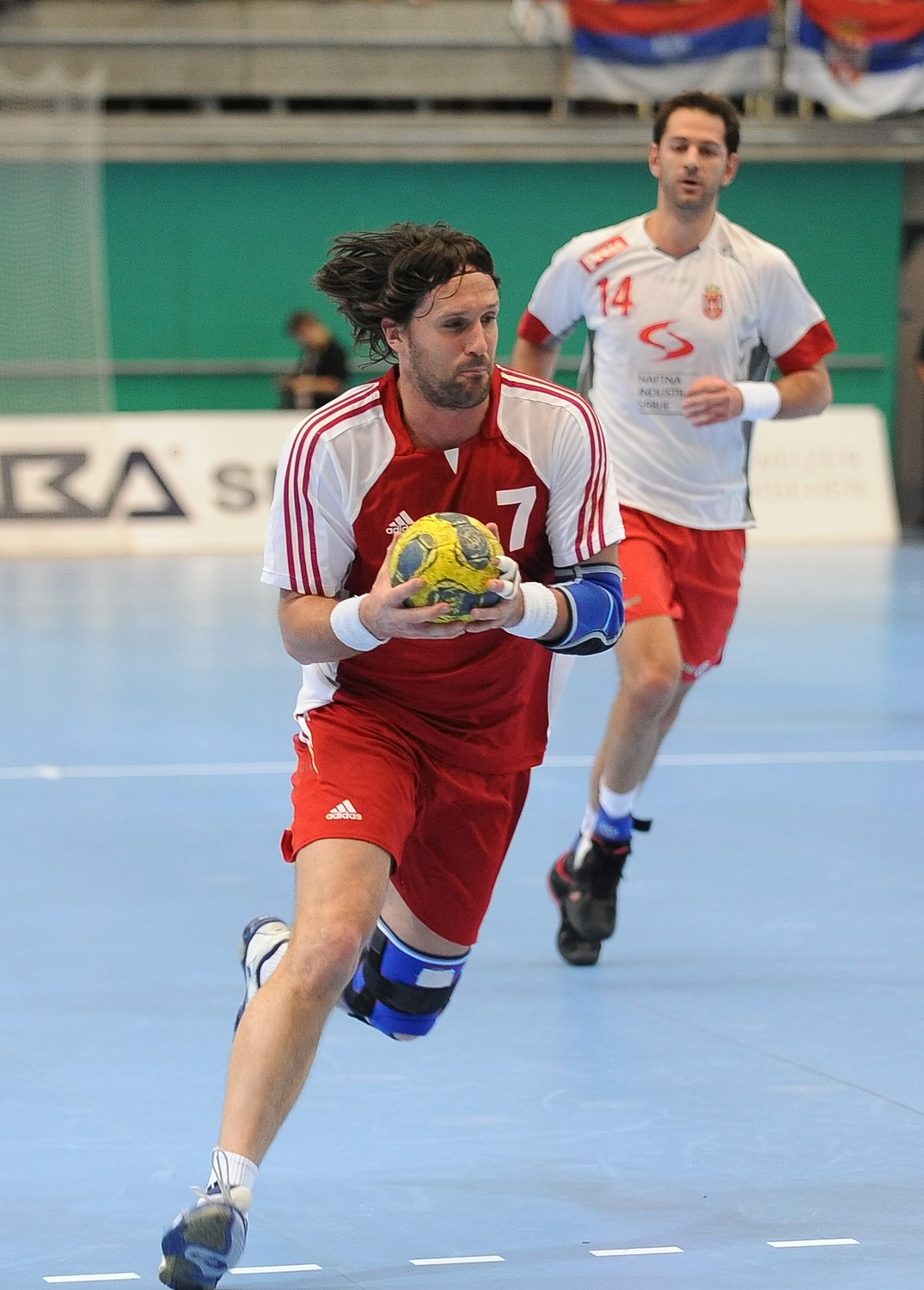 2008-11-26 SUI-SRB EM-Quali 32-32 086 Ursic.JPG