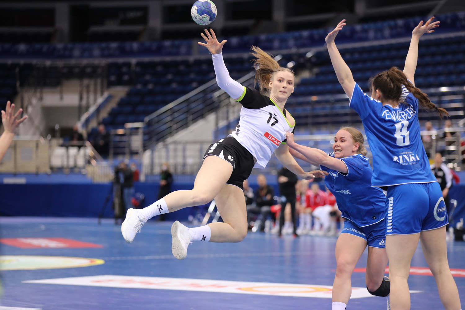 2020 03 21 SUI FRO 16 Kähr Charlotte