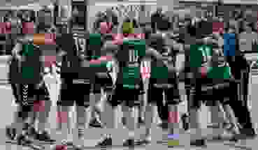 Wacker Jubel nach dem Schlusspfiff (Bild: Martin Deuring) Wacker Jubel nach dem Schlusspfiff (Bild: Martin Deuring)