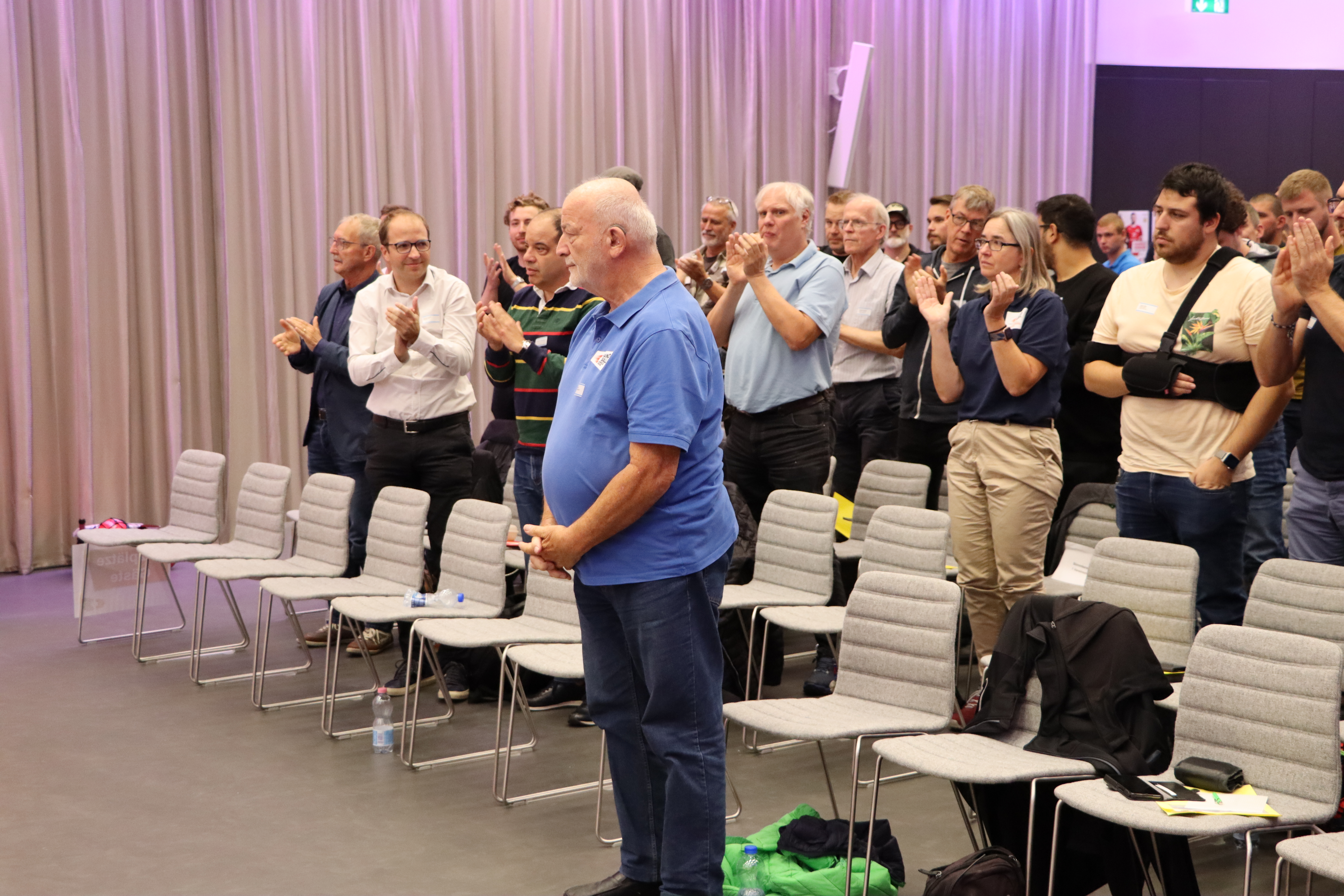 ... und Ernst Moser wurden unter grossem Applaus zu Ehrenmitgliedern ernannt