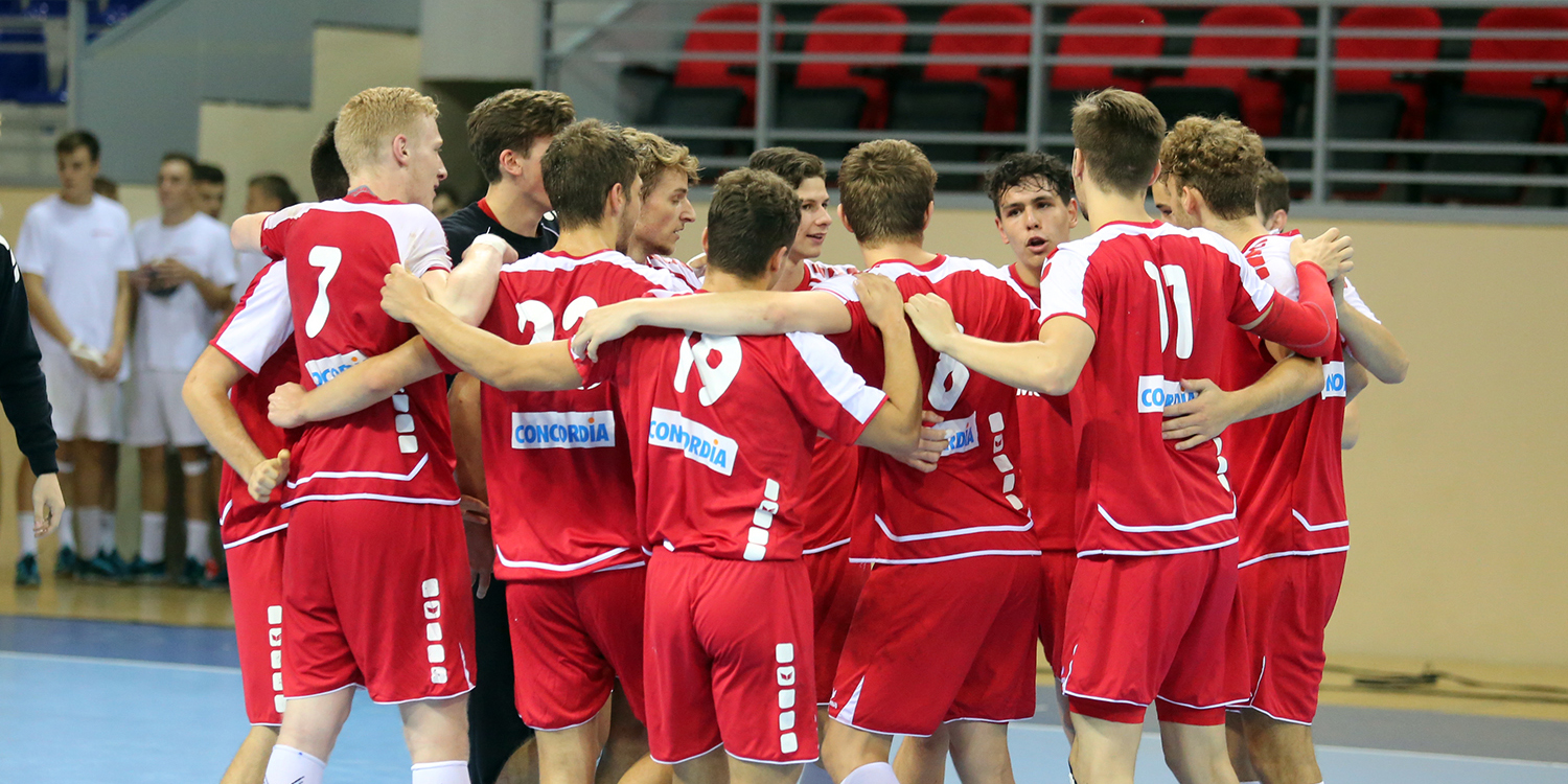 Nationalmannschaft Schweiz U18 im August 2018.jpg