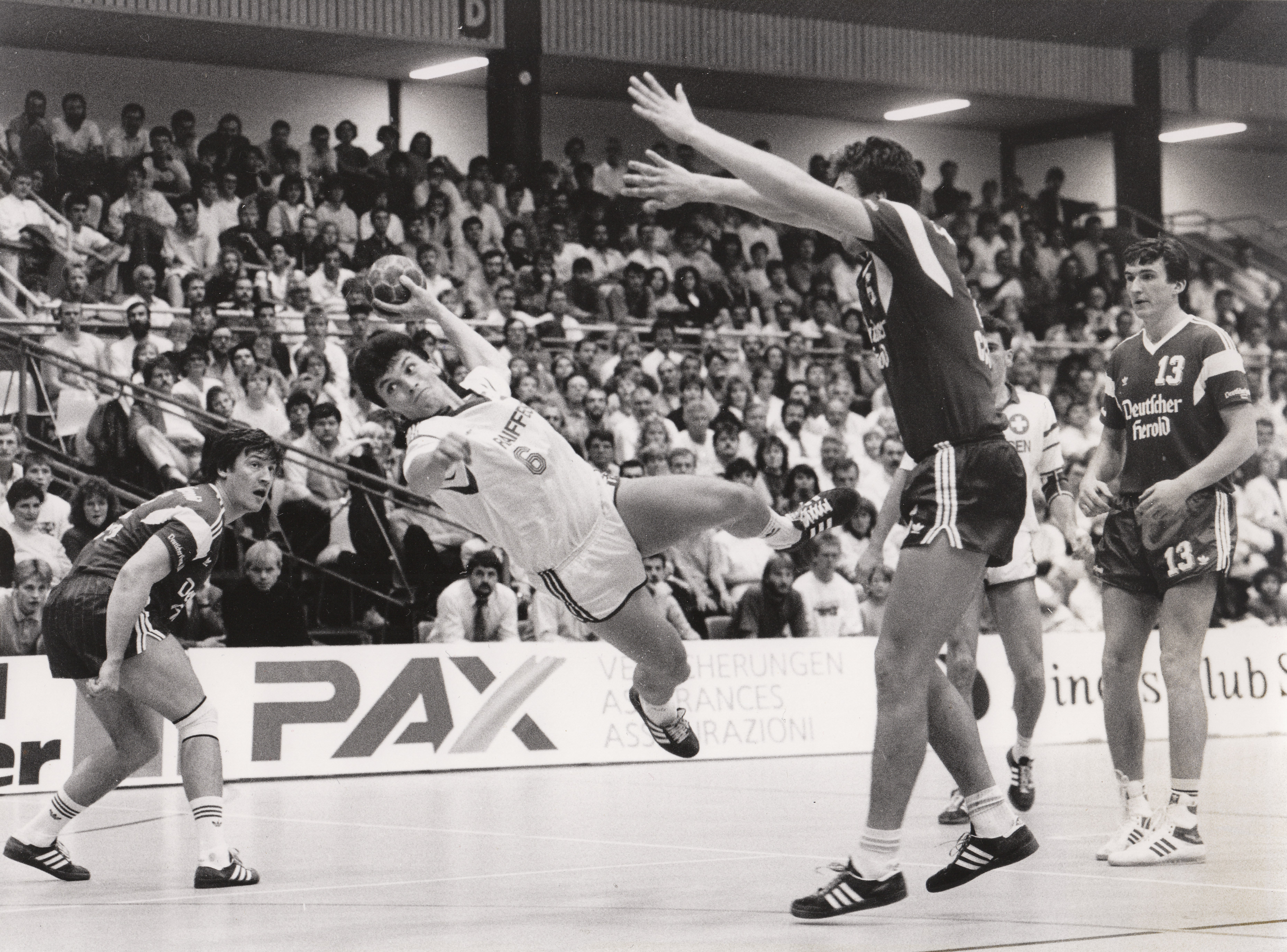 1989-10-22 SUI-UdSSR 19-28 Vierländerturnier Sursee Stadthalle - Christian Ledermann.jpg