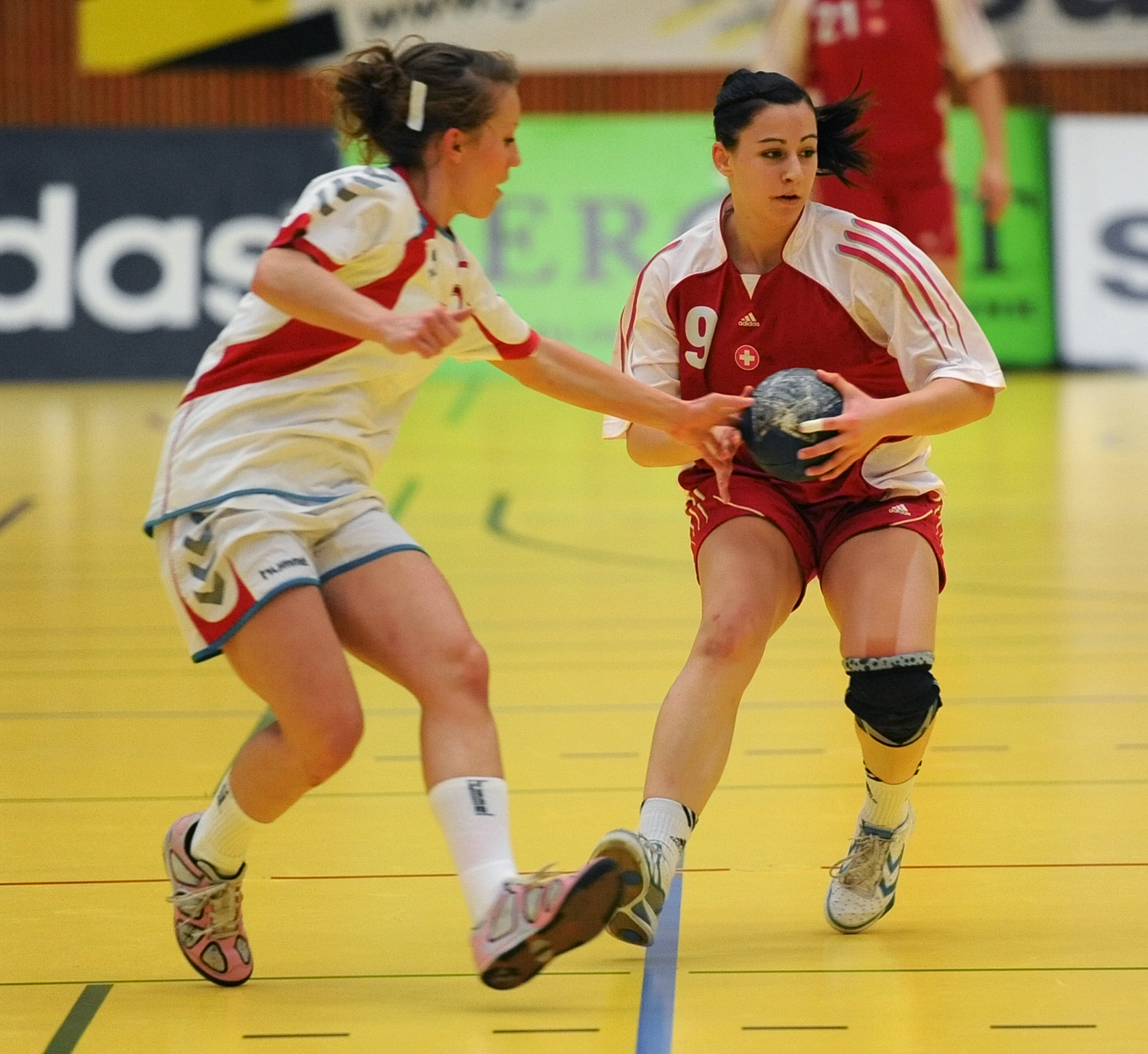 2010-01-23 FU18 SUI-POL 19-19 Zug Cavallari Simona.JPG